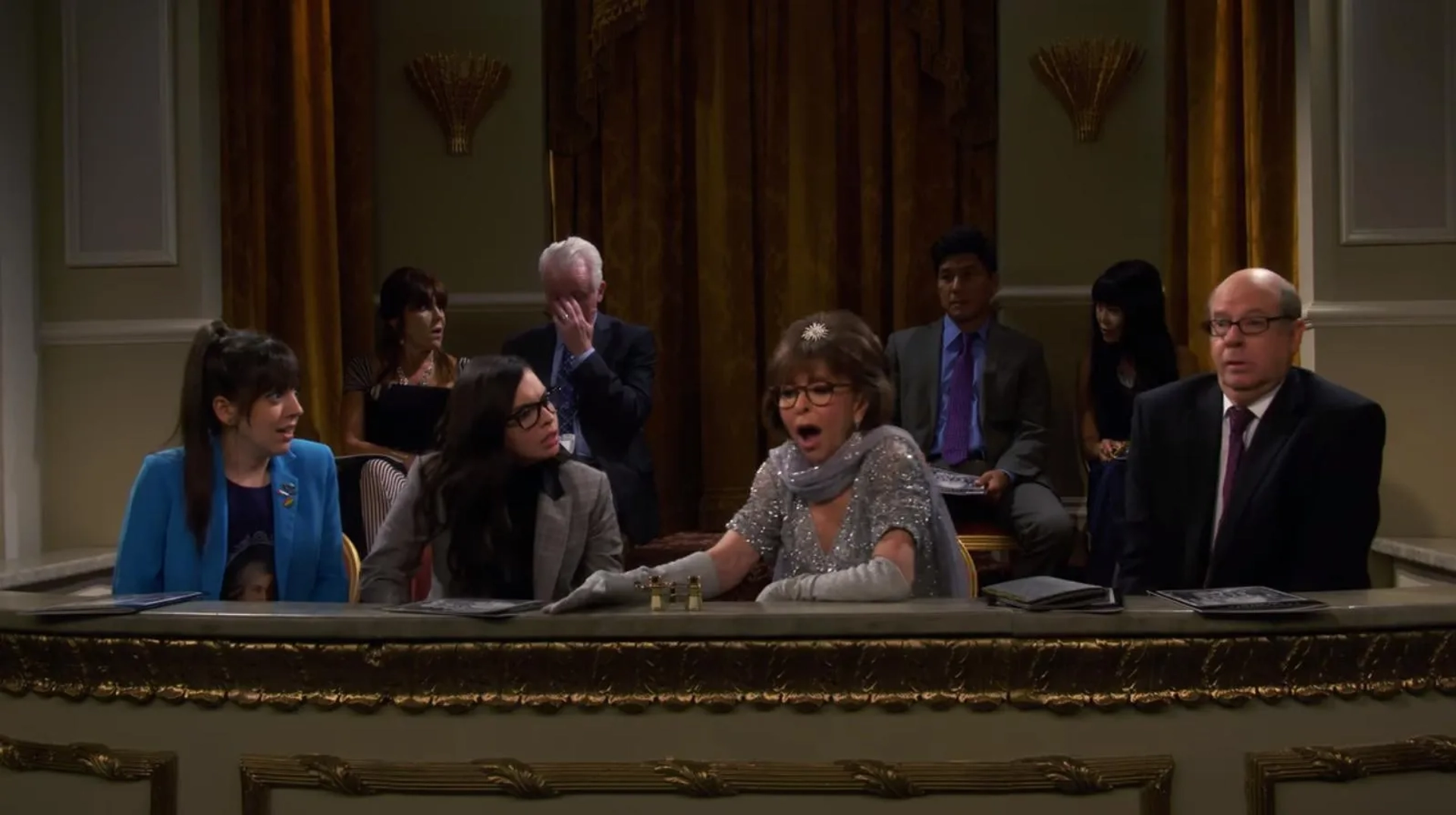 Rita Moreno, Stephen Tobolowsky, Isabella Gomez, and Sheridan Pierce in One Day at a Time (2017)