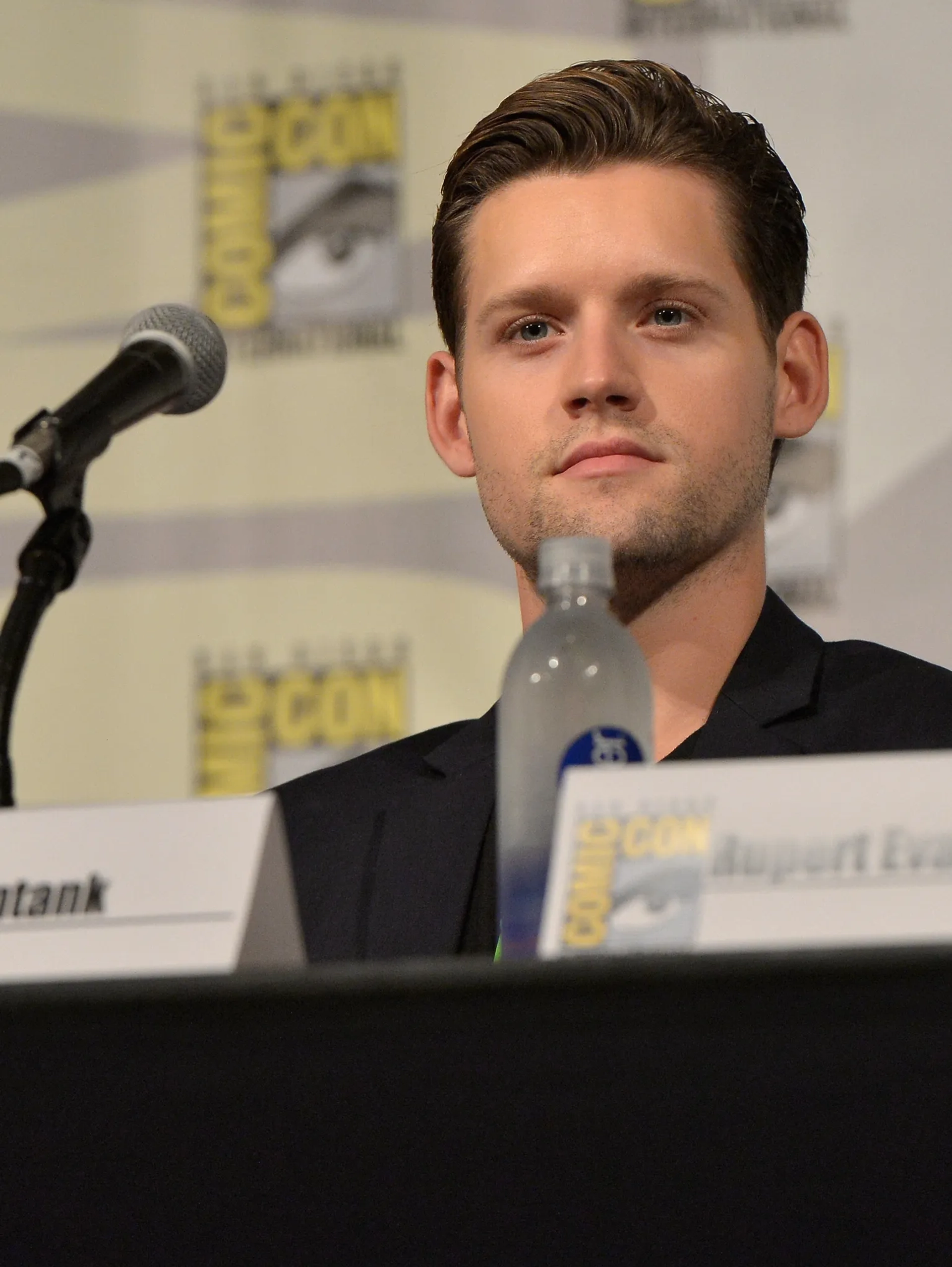 Luke Kleintank at an event for The Man in the High Castle (2015)