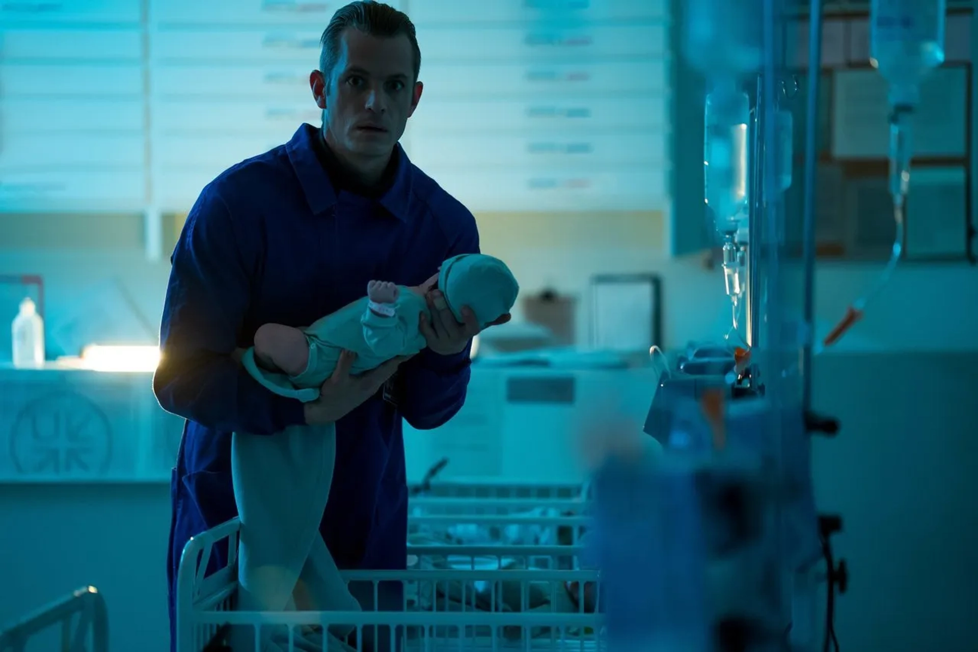 Joel Kinnaman in Hanna (2019)