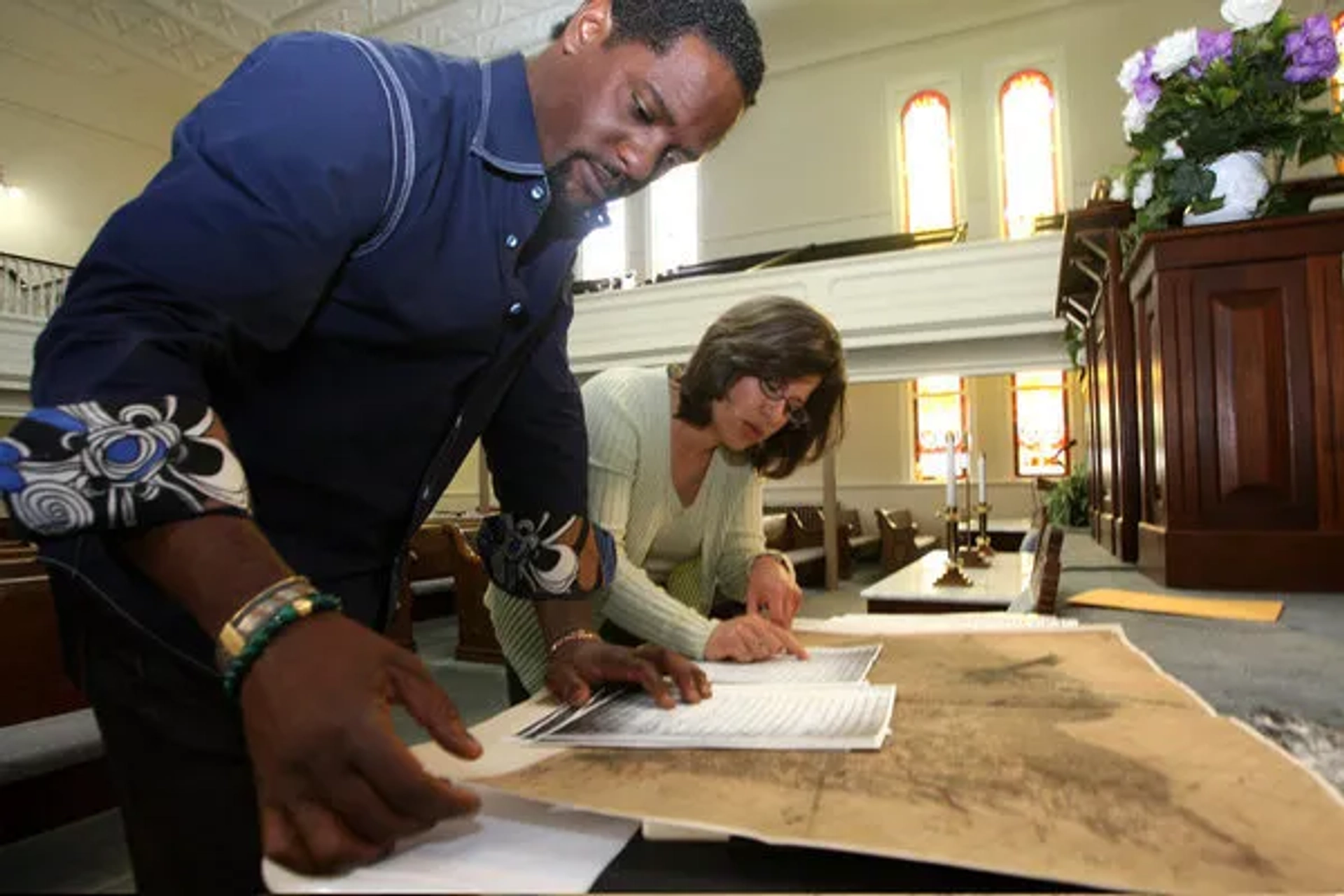 Blair Underwood and Eva Sheppard Wolf in Who Do You Think You Are? (2010)