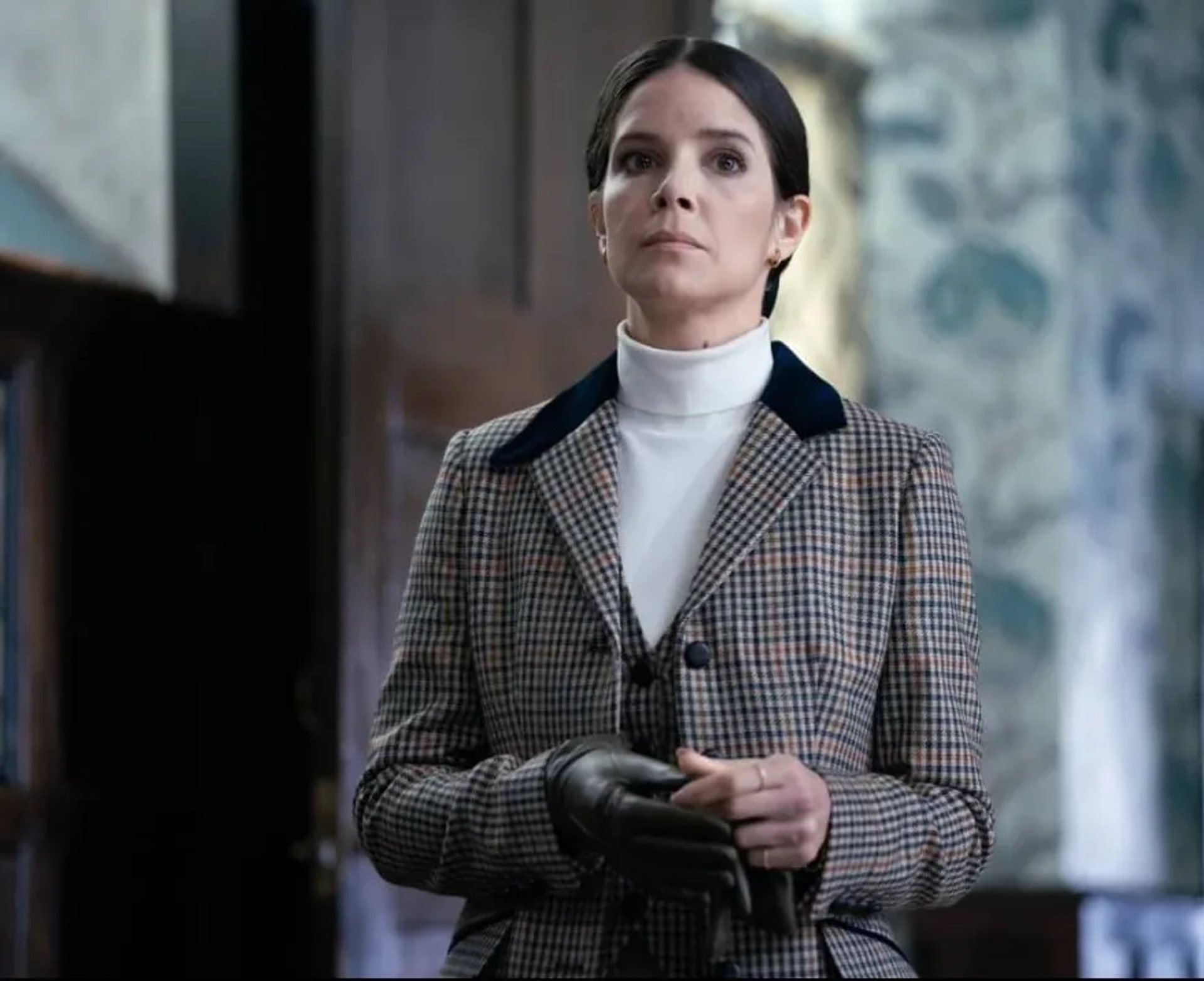 Sonya Cassidy in The Man Who Fell to Earth