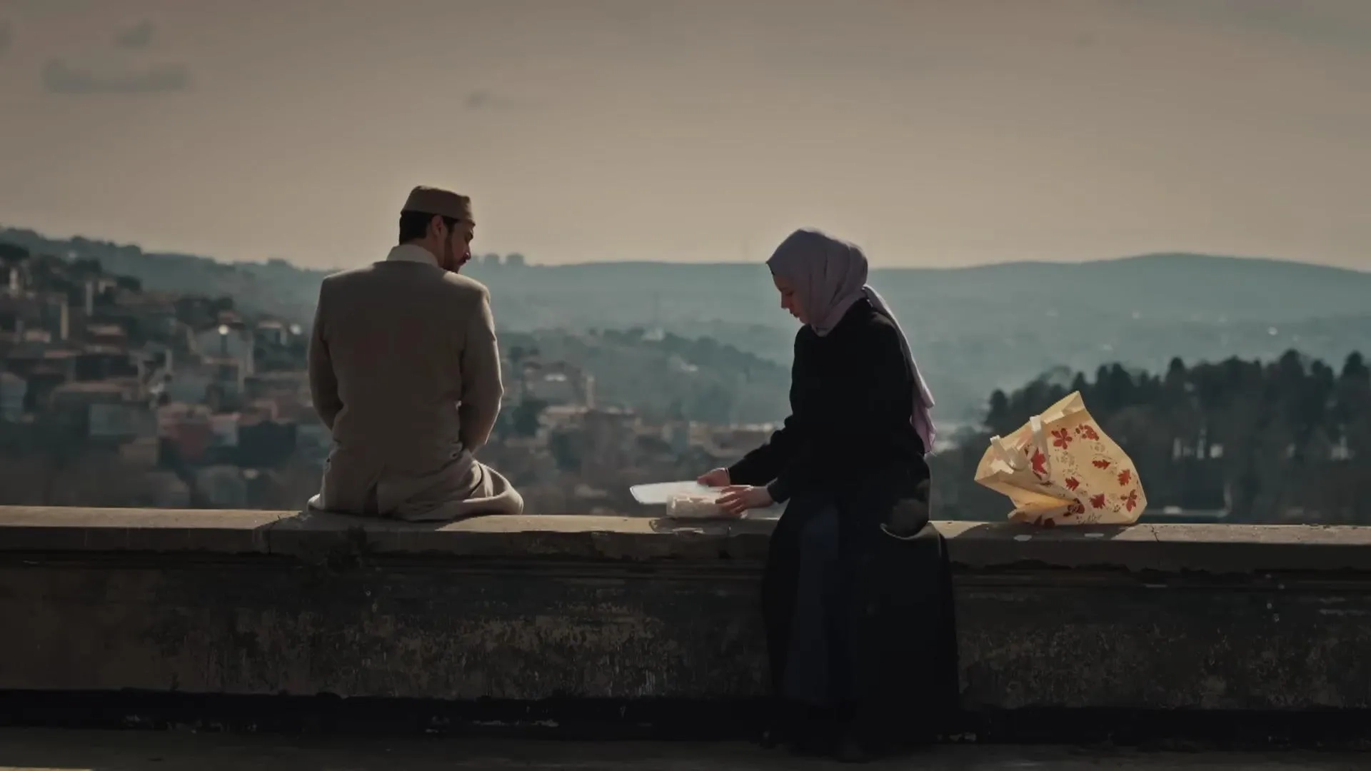 Mina Demirtas and Mert Yazicioglu in Kizil Goncalar (2023)