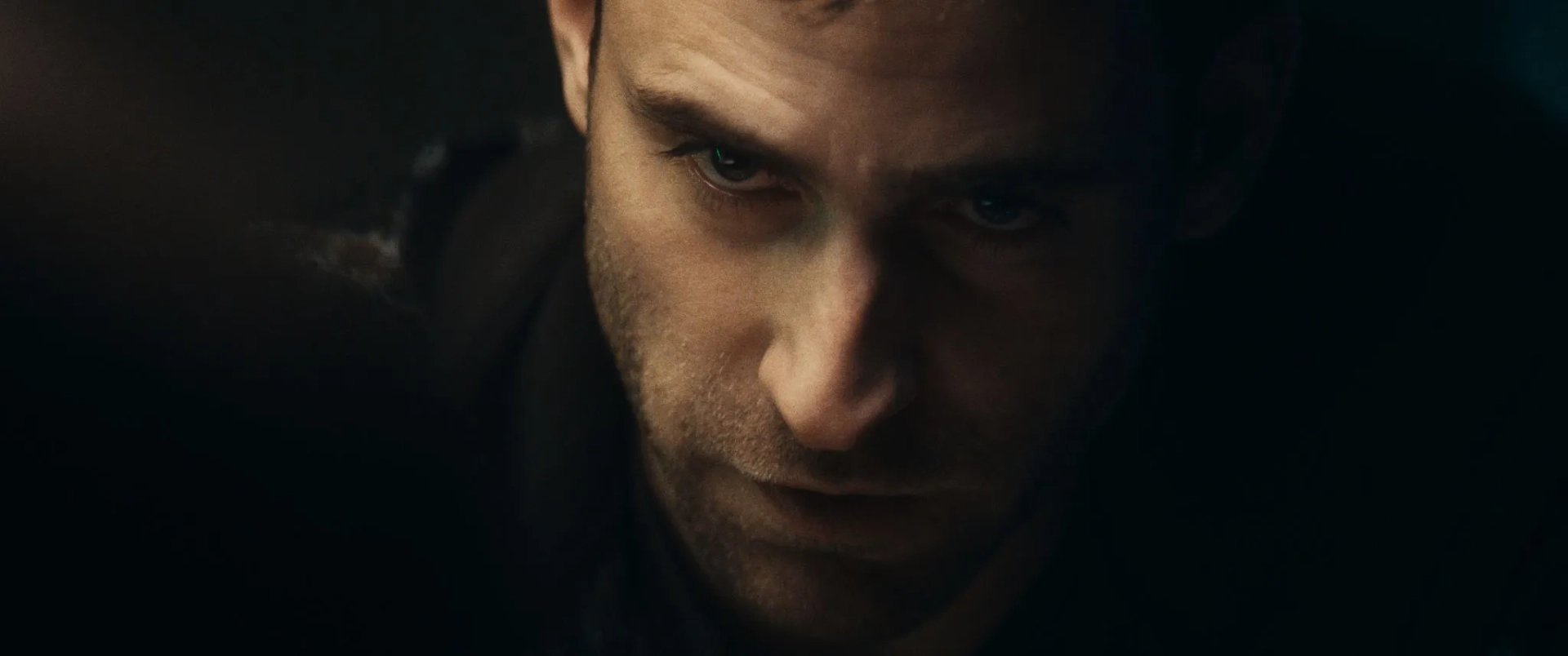 Oliver Jackson-Cohen in Jackdaw (2023)