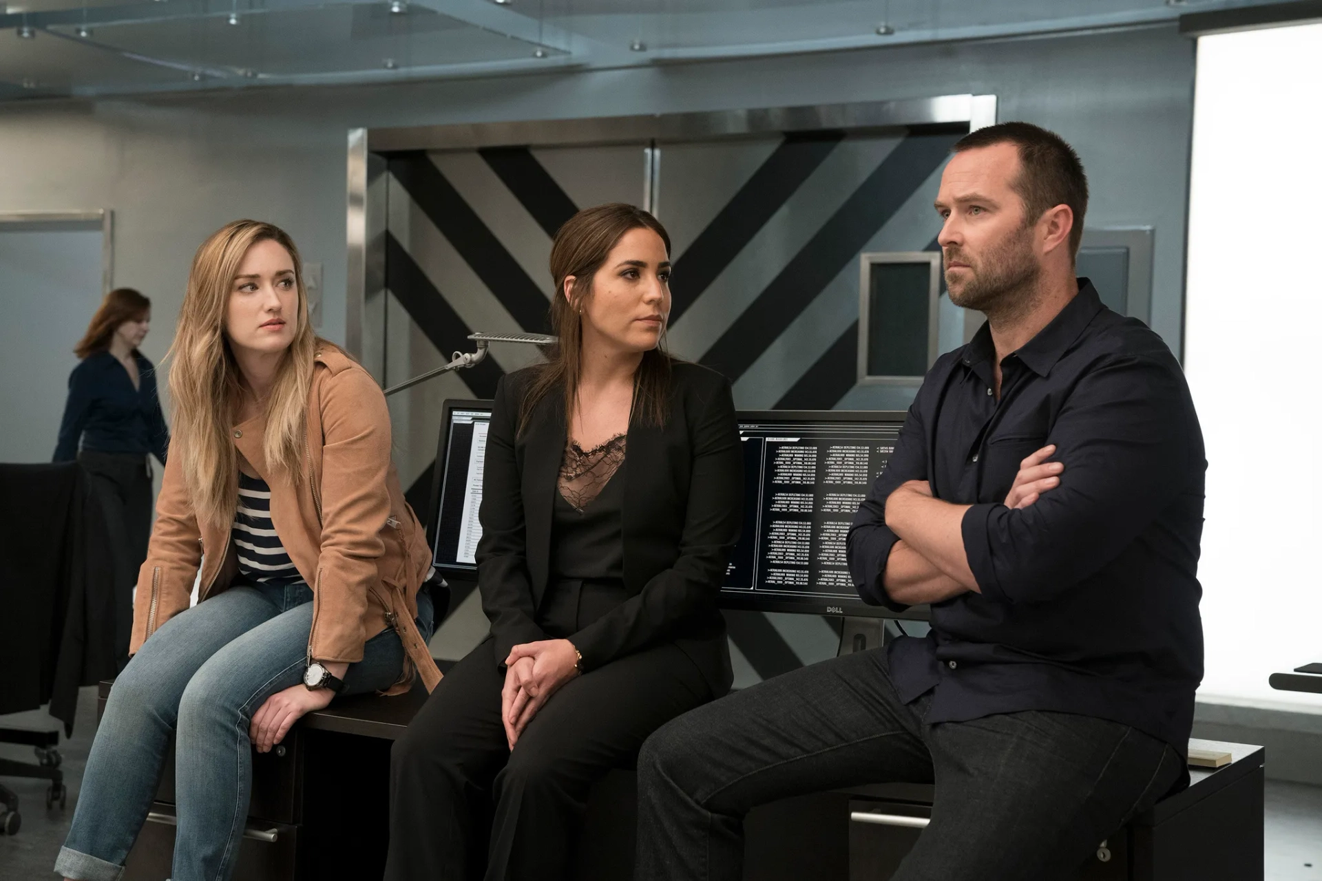 Ashley Johnson, Sullivan Stapleton, and Audrey Esparza in Blindspot (2015)