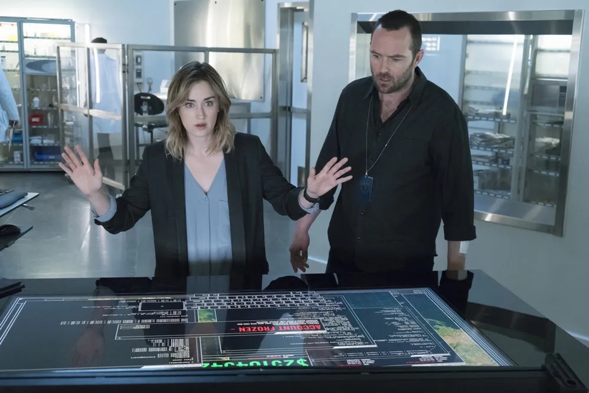 Ashley Johnson and Sullivan Stapleton in Blindspot (2015)