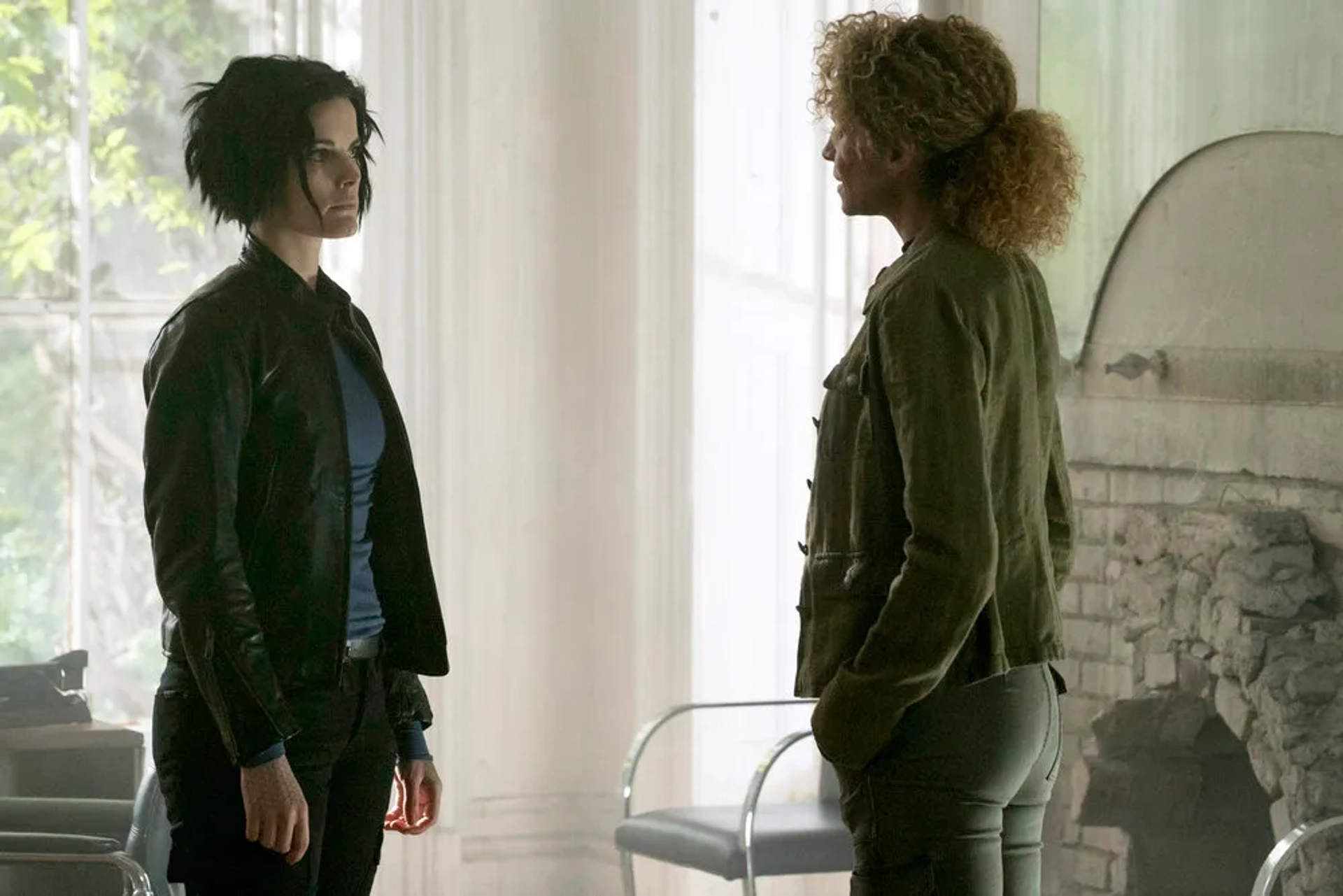 Michelle Hurd and Jaimie Alexander in Blindspot (2015)