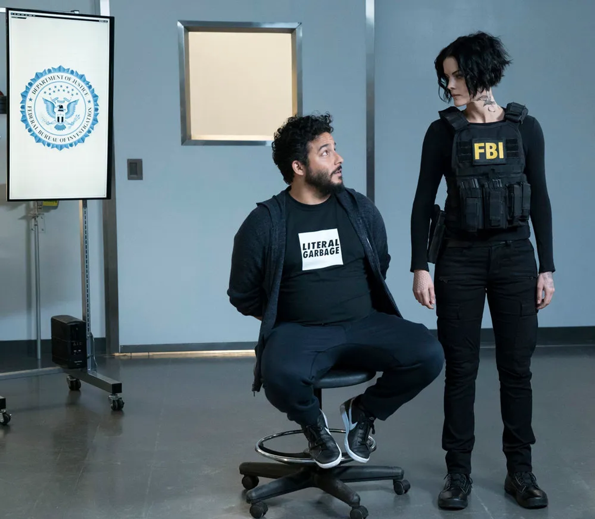 Ennis Esmer and Jaimie Alexander in Blindspot (2015)