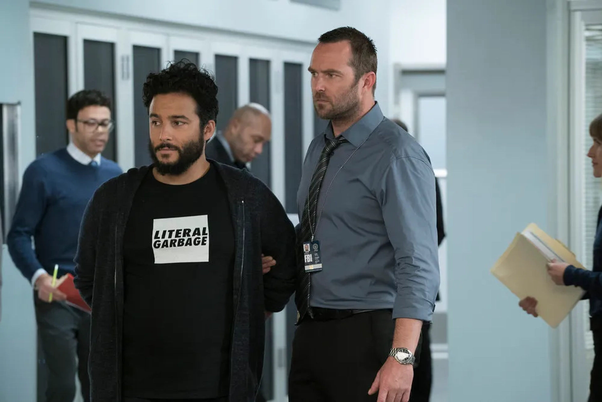 Sullivan Stapleton and Ennis Esmer in Blindspot (2015)