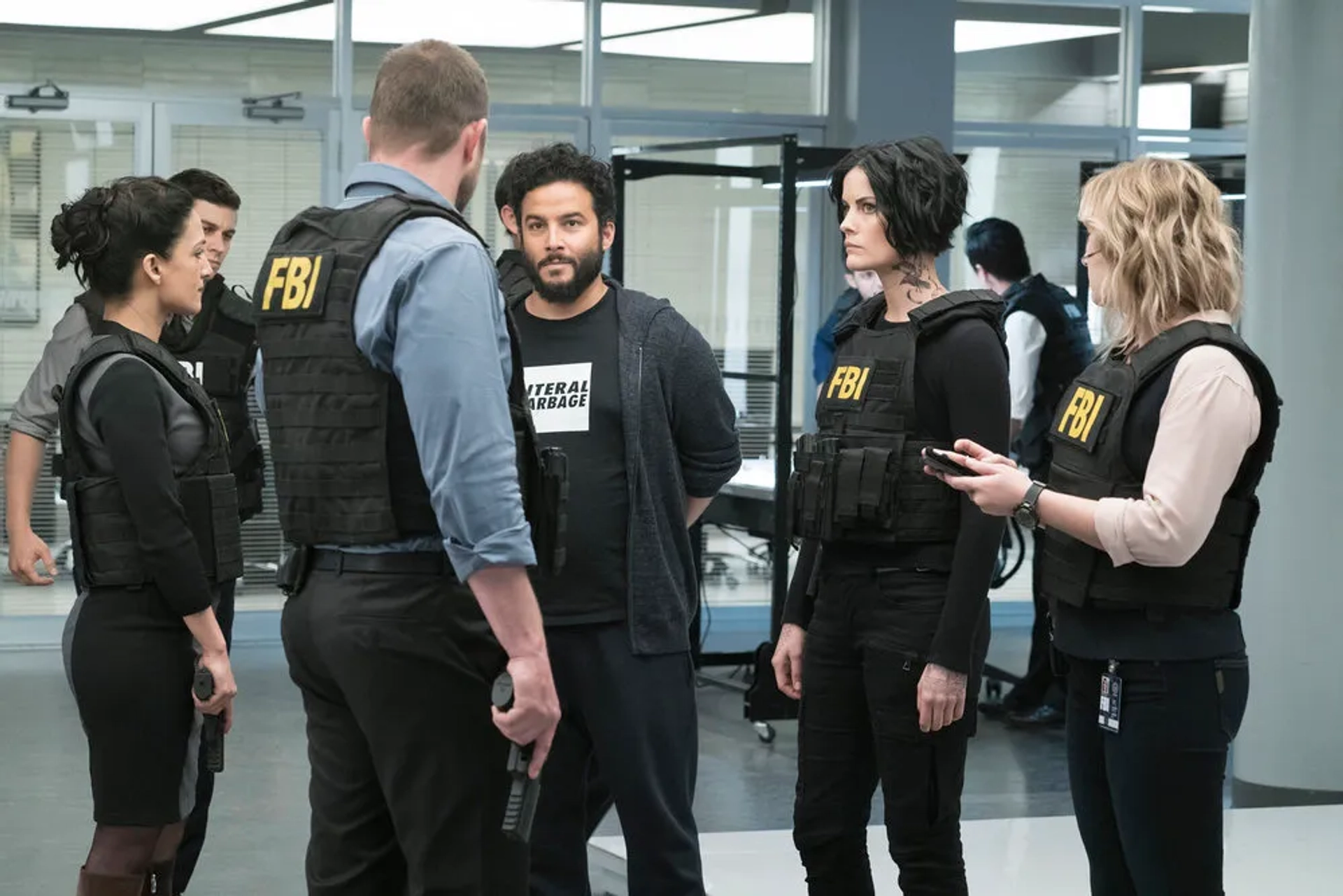 Ashley Johnson, Archie Panjabi, Sullivan Stapleton, Ennis Esmer, and Jaimie Alexander in Blindspot (2015)