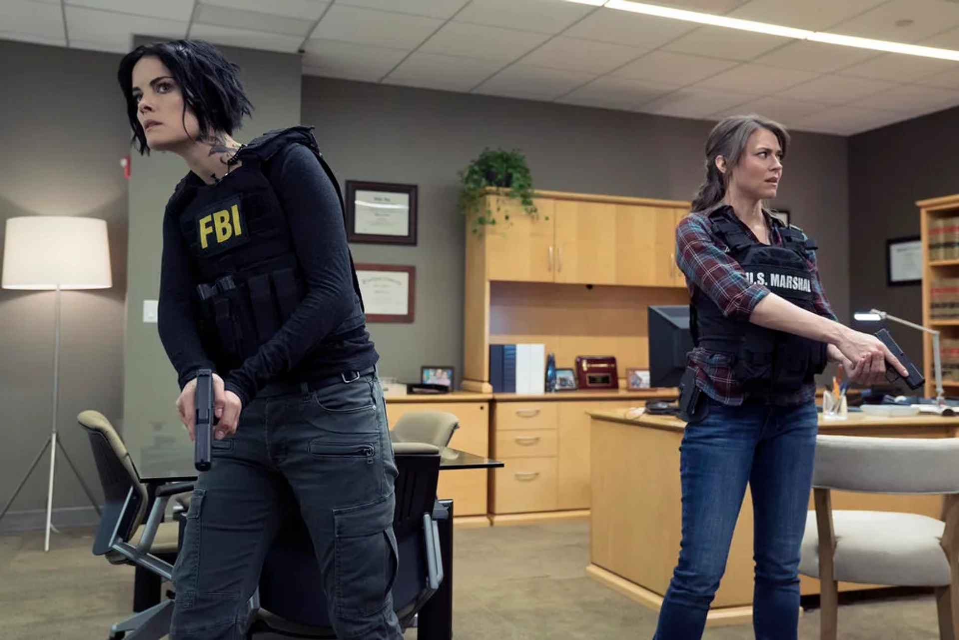 Trieste Kelly Dunn and Jaimie Alexander in Blindspot (2015)