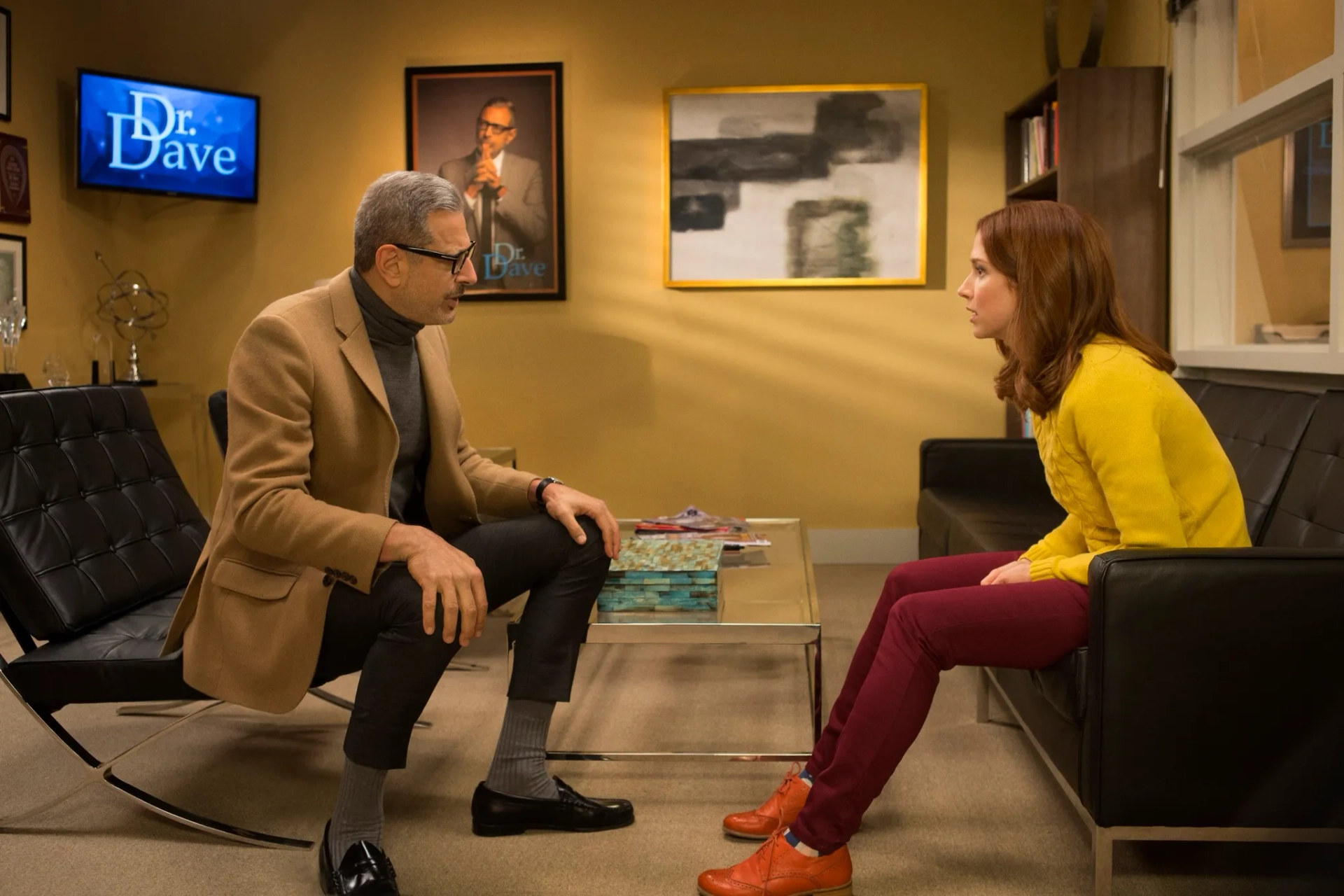 Jeff Goldblum and Ellie Kemper in Unbreakable Kimmy Schmidt (2015)