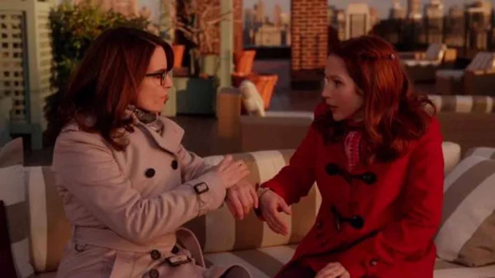 Tina Fey and Ellie Kemper in Unbreakable Kimmy Schmidt (2015)