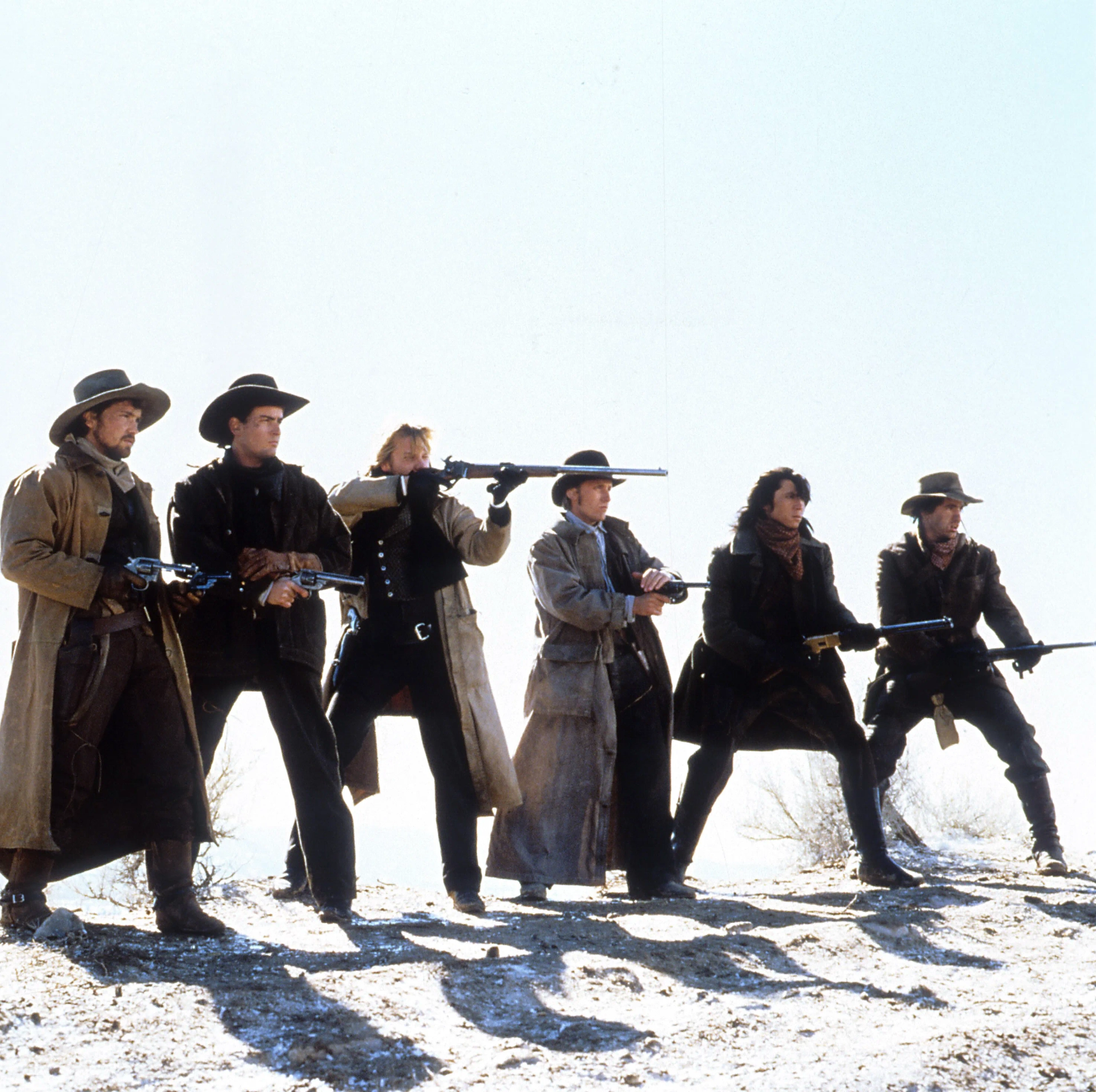 Charlie Sheen, Emilio Estevez, Dermot Mulroney, Kiefer Sutherland, Lou Diamond Phillips, and Casey Siemaszko in Young Guns (1988)