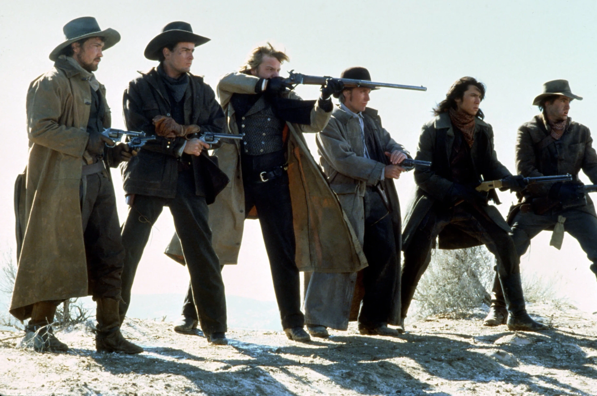 Charlie Sheen, Emilio Estevez, Dermot Mulroney, Kiefer Sutherland, Lou Diamond Phillips, and Casey Siemaszko in Young Guns (1988)