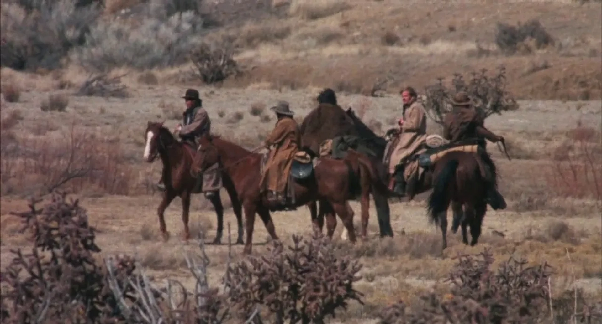 Charlie Sheen, Emilio Estevez, Dermot Mulroney, Kiefer Sutherland, and Lou Diamond Phillips in Young Guns (1988)