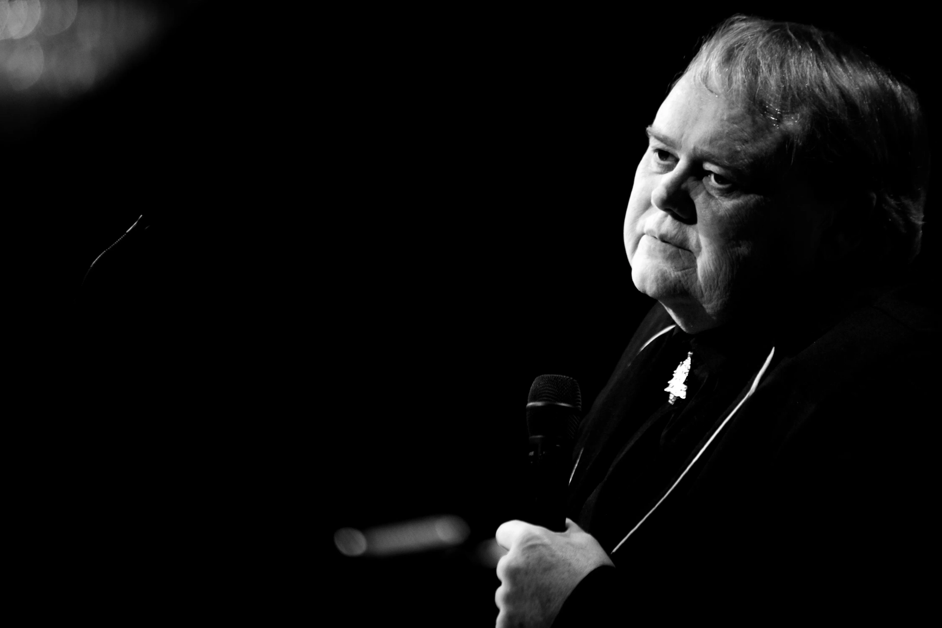 Louie Anderson at an event for Baskets (2016)