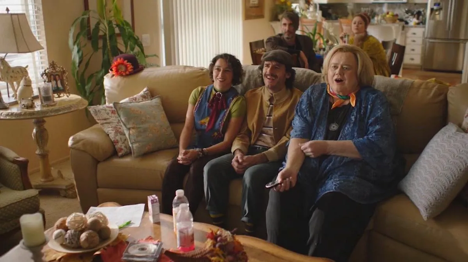 Louie Anderson, Julien Heron, and Léa Catania in Baskets (2016)