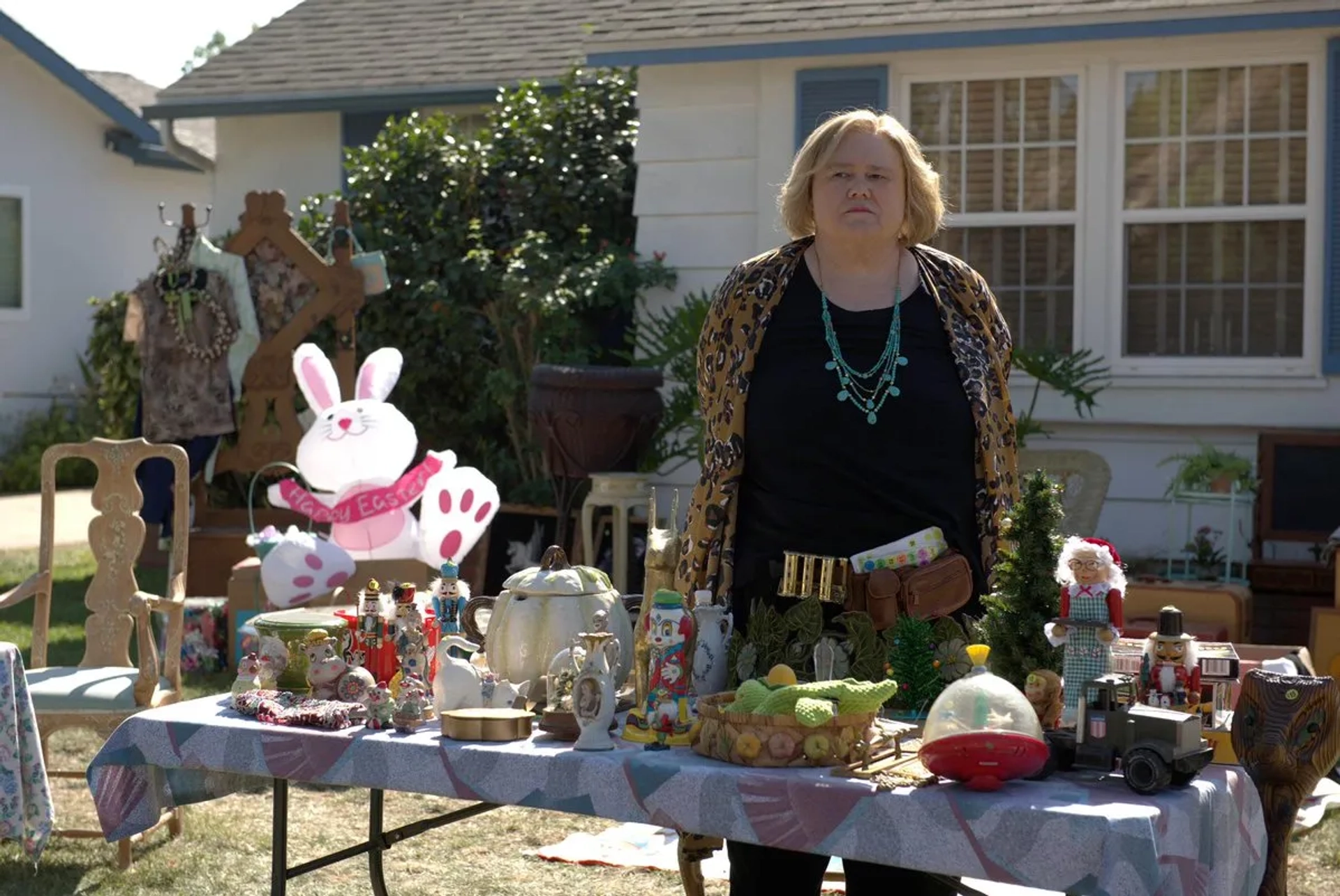 Louie Anderson in Baskets (2016)