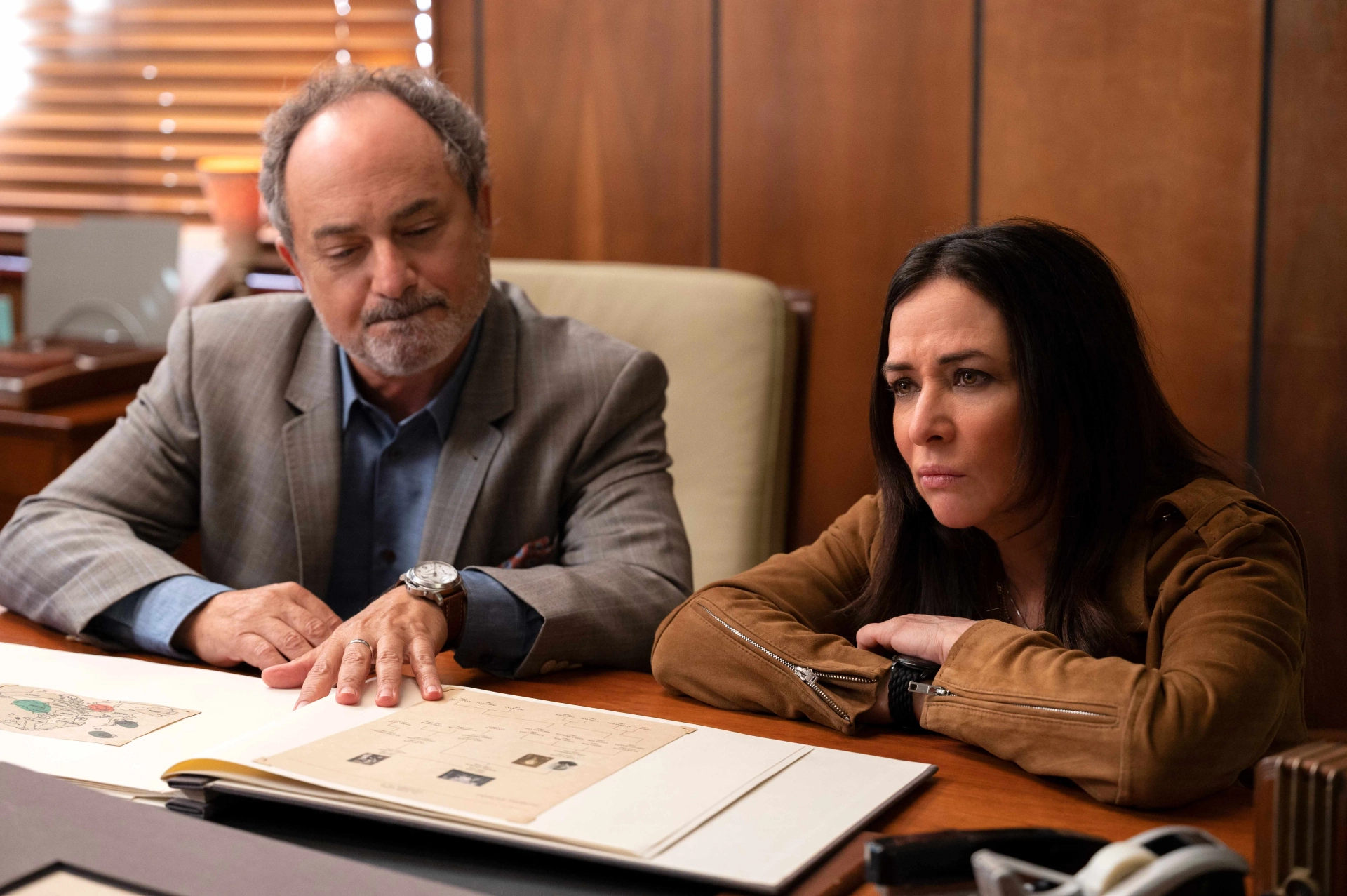 Kevin Pollak and Pamela Adlon in Better Things: F*ck Anatoly's Mom (2022)