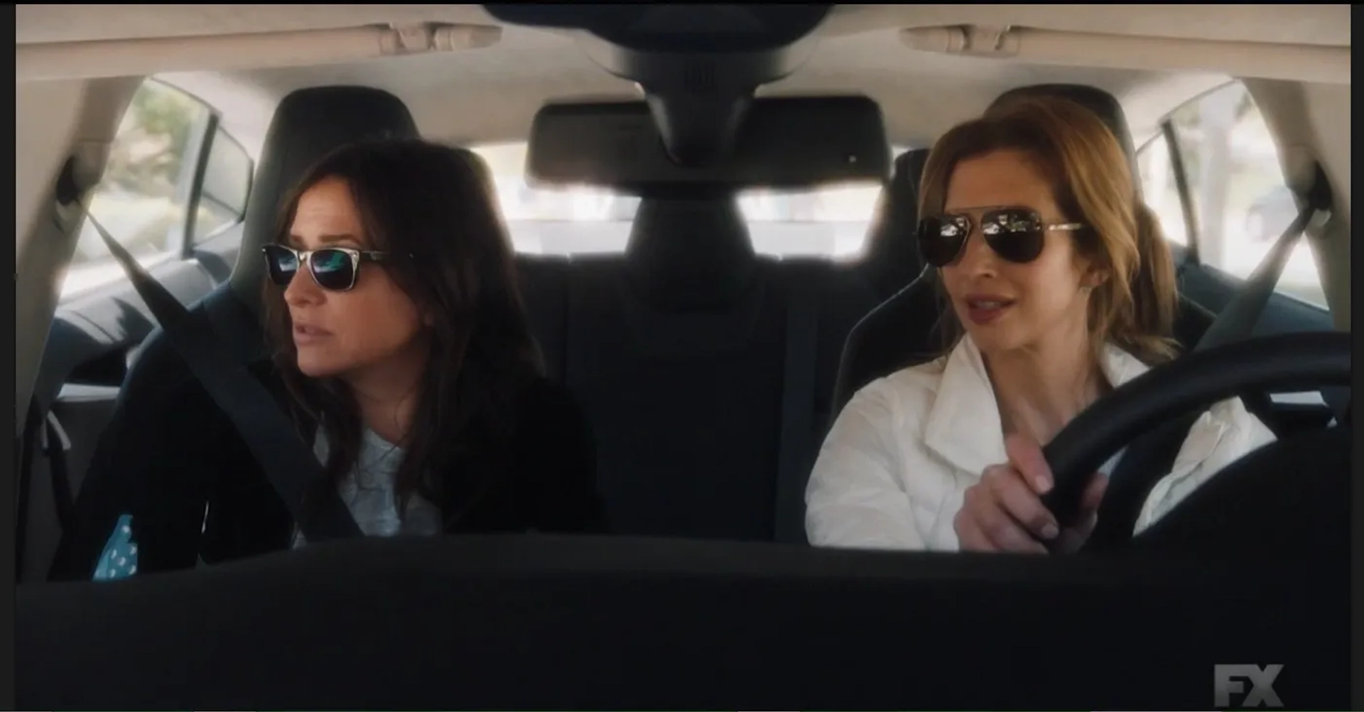 Pamela Adlon and Alysia Reiner in Better Things (2016)