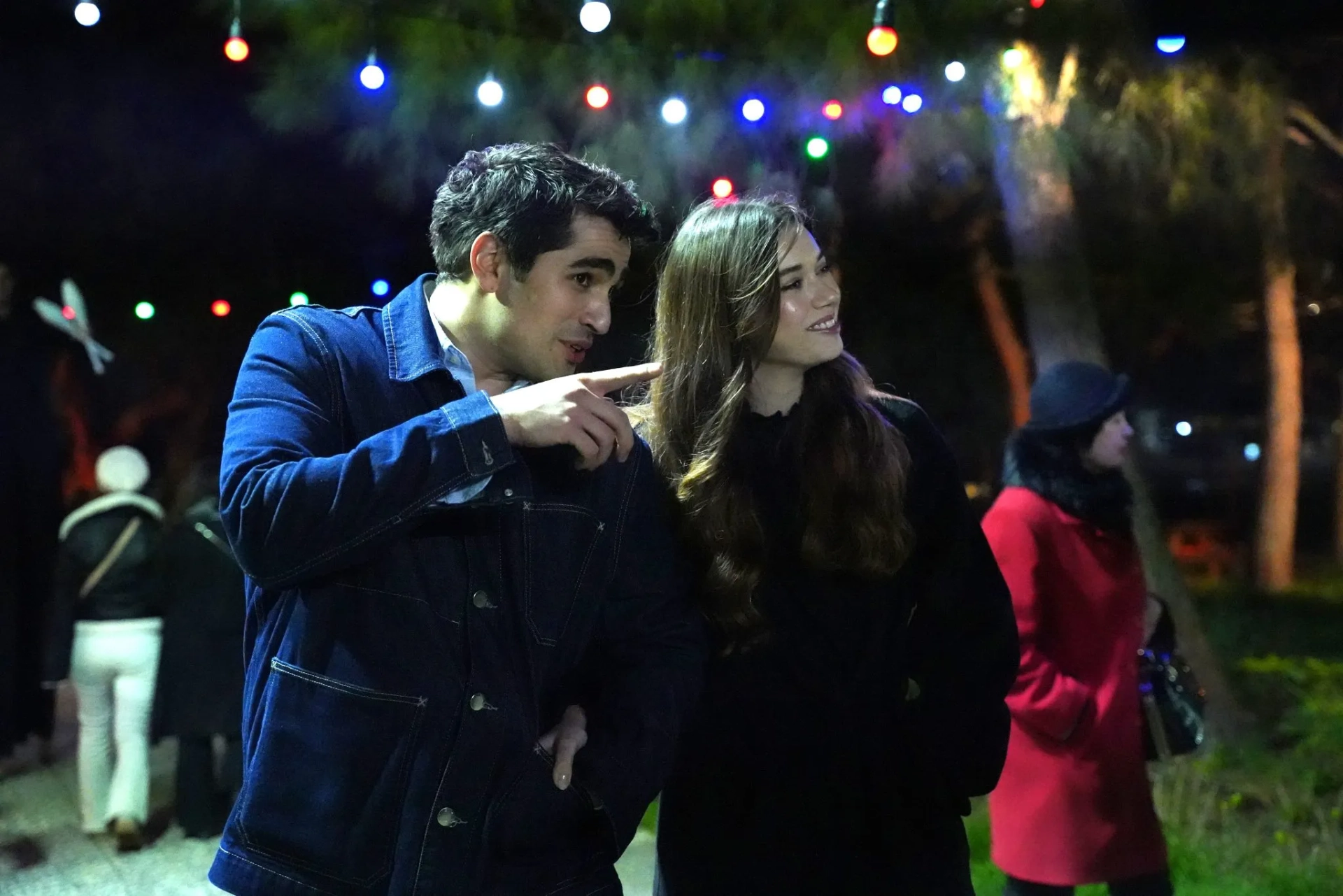 Afra Saraçoglu and Mert Ramazan Demir in Golden Boy (2022)