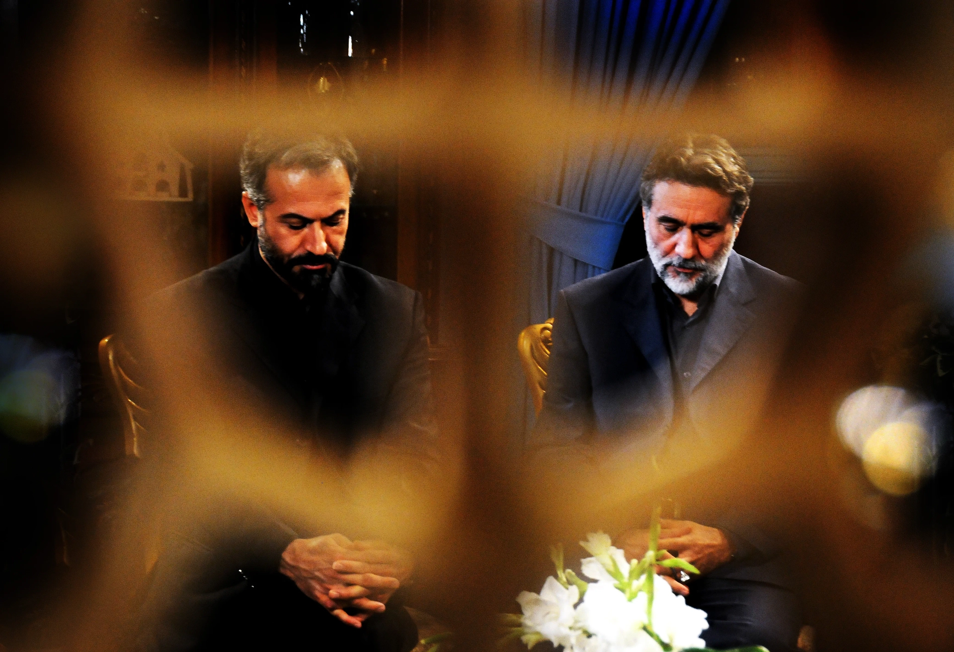 Danial Hakimi and Reza Tavakoli in Distances (2010)