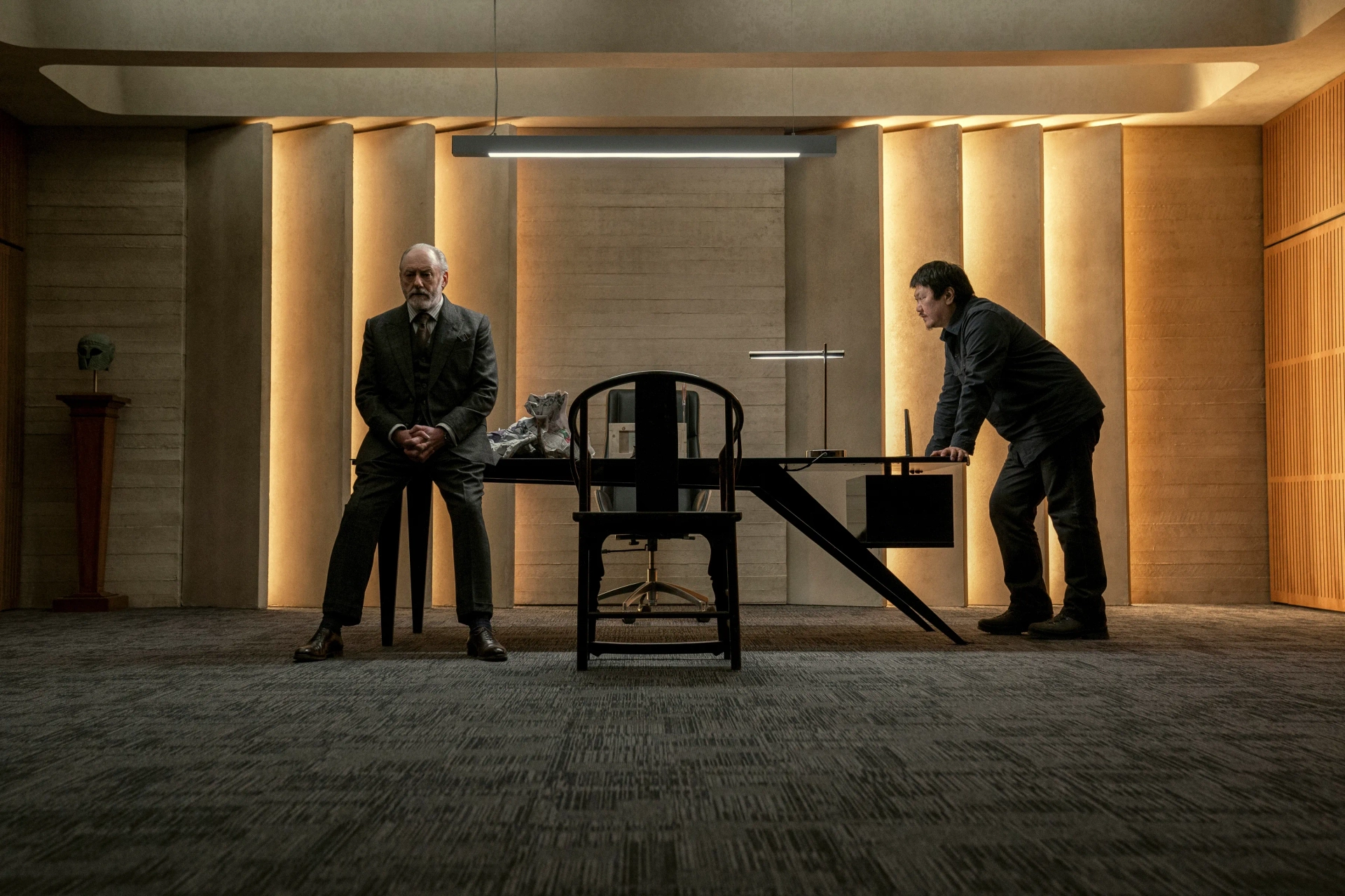 Liam Cunningham and Benedict Wong in 3 Body Problem (2024)