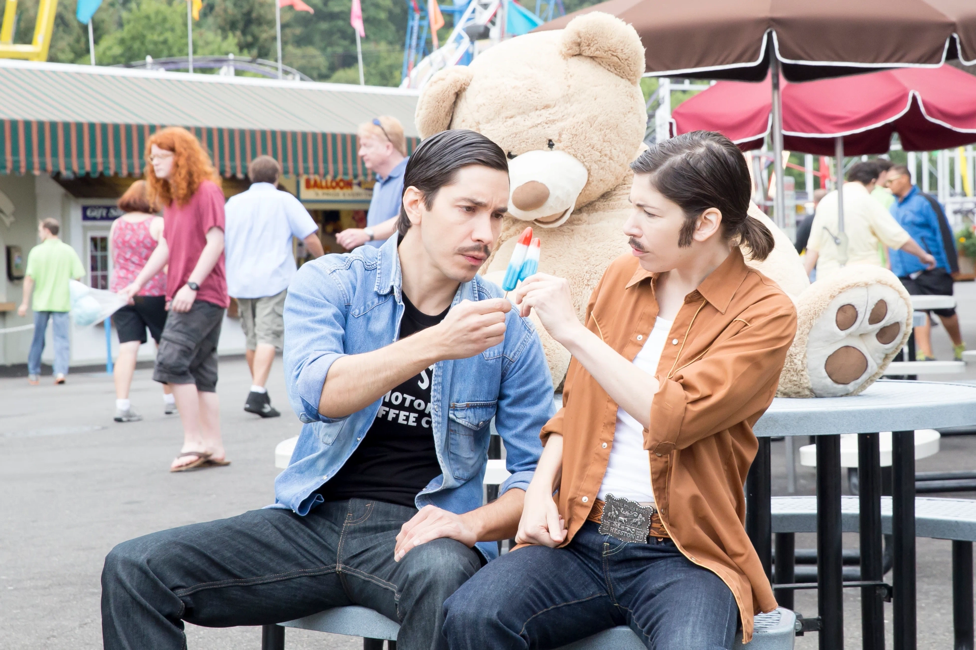 Justin Long and Carrie Brownstein in Portlandia (2011)