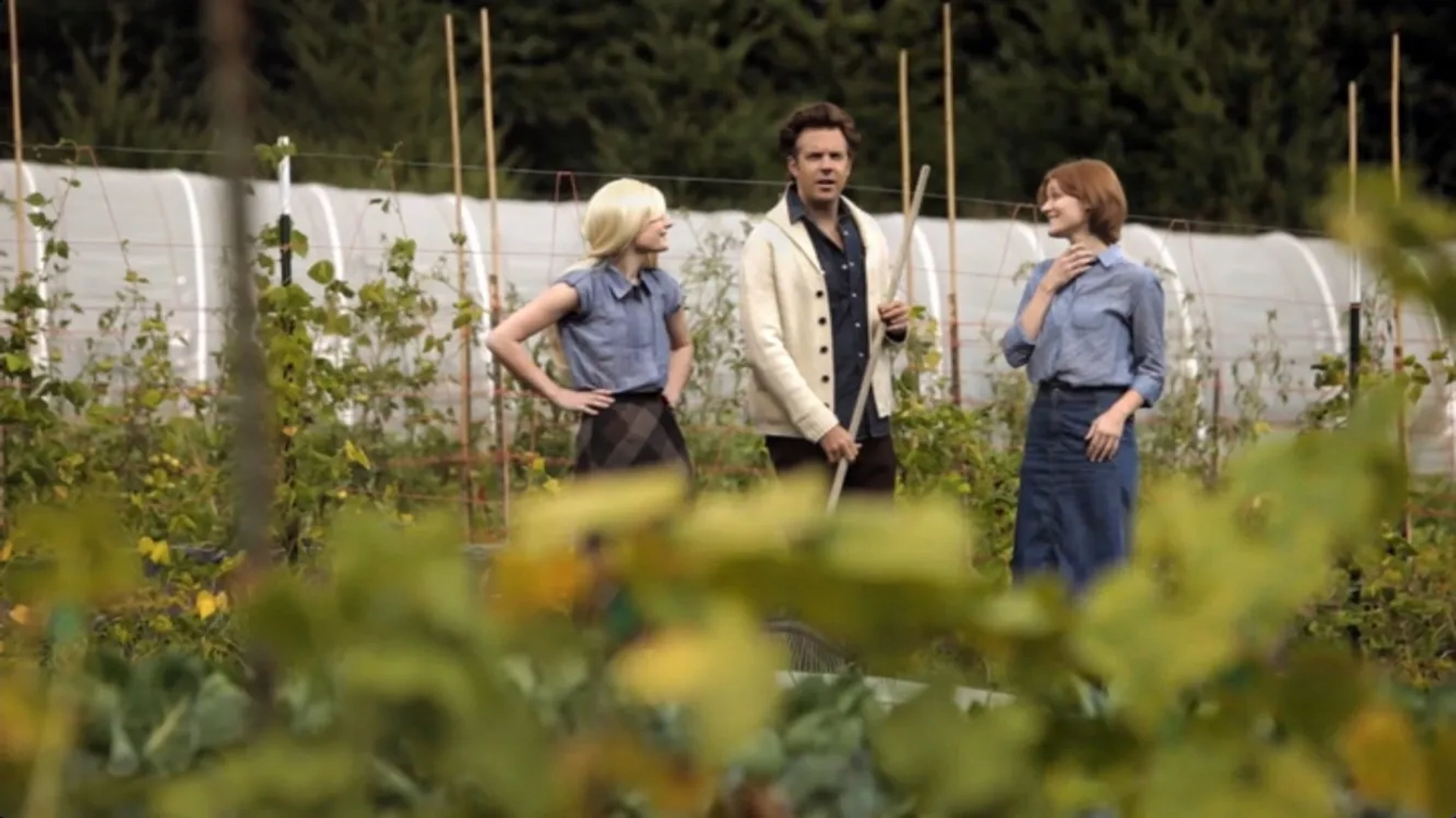 Jason Sudeikis, Kyndi Niquette, and Jeni Niquette in Portlandia (2011)