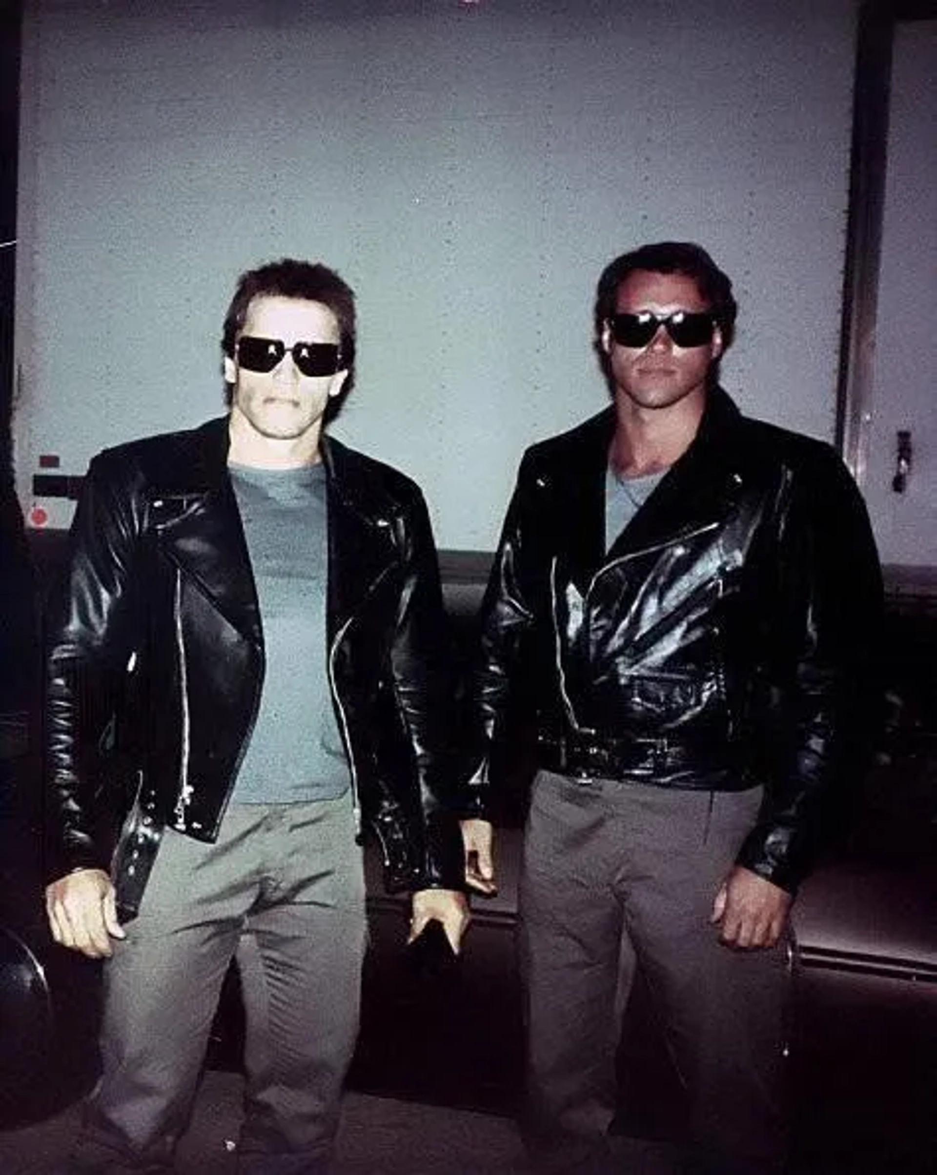 Arnold Schwarzenegger and Peter Kent in The Terminator (1984)