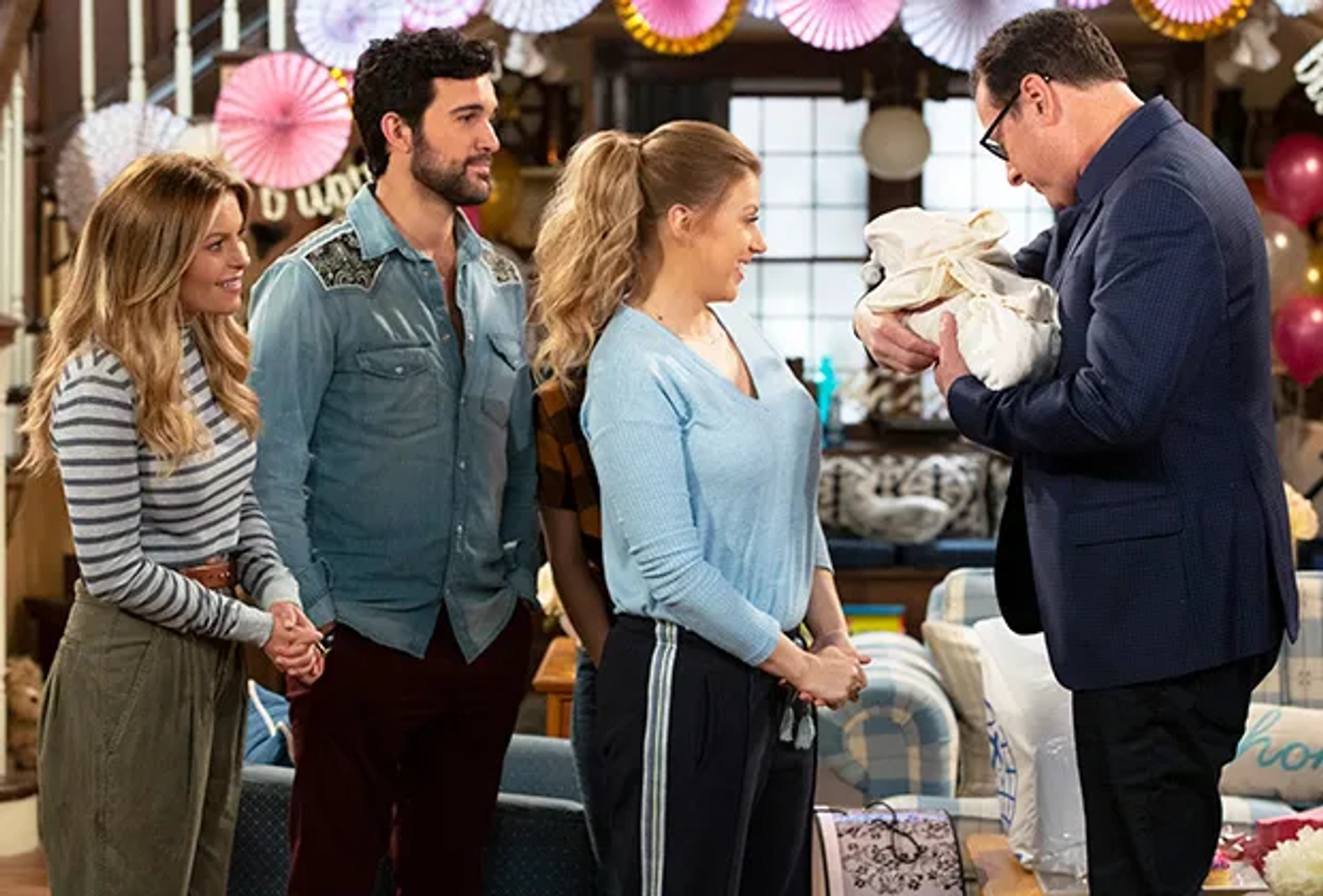 Candace Cameron Bure, Bob Saget, Jodie Sweetin, and Juan Pablo Di Pace in Fuller House: Our Very Last Show, Again (2020)