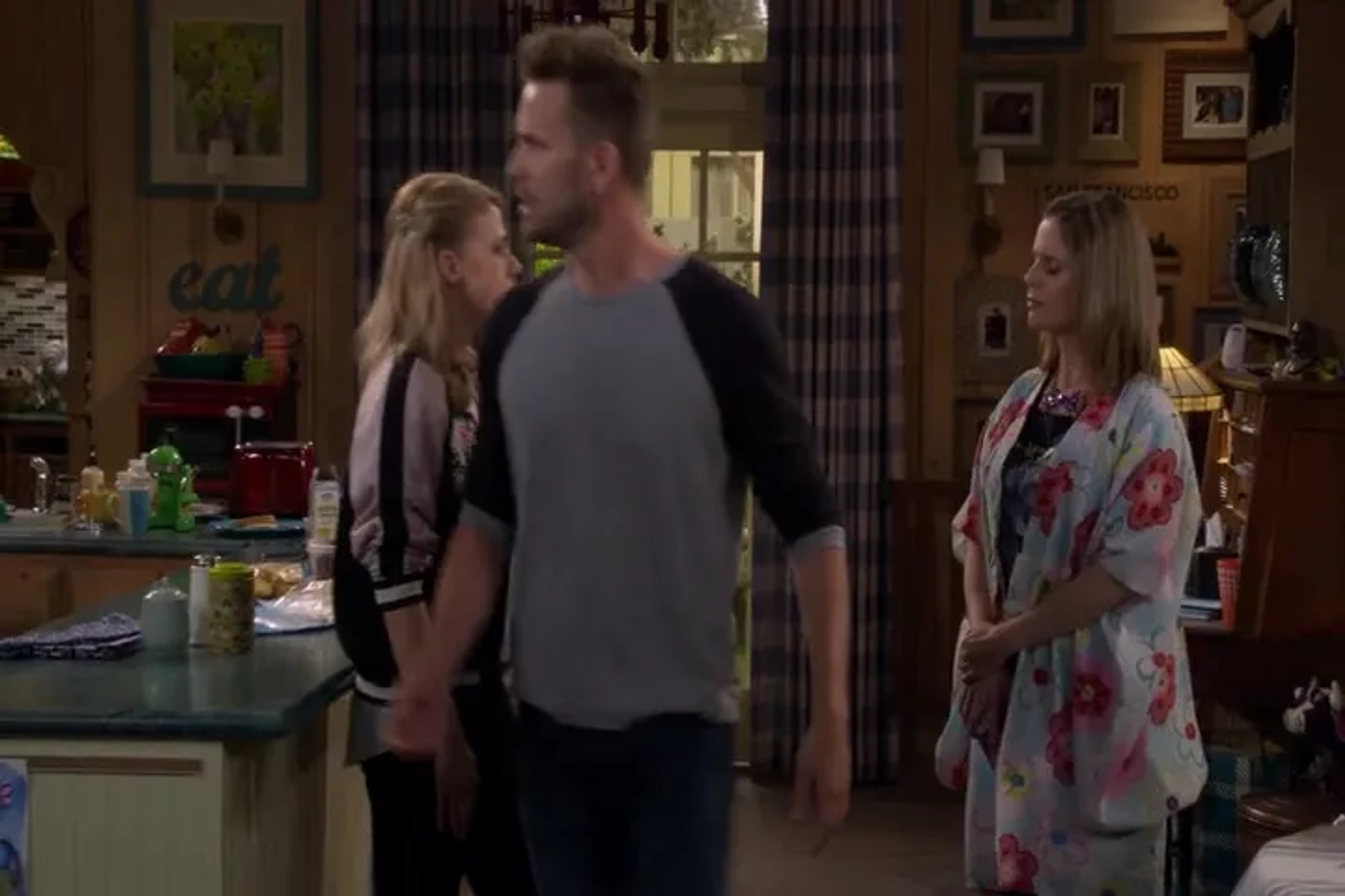 Andrea Barber, Jodie Sweetin, and John Brotherton in Fuller House (2016)