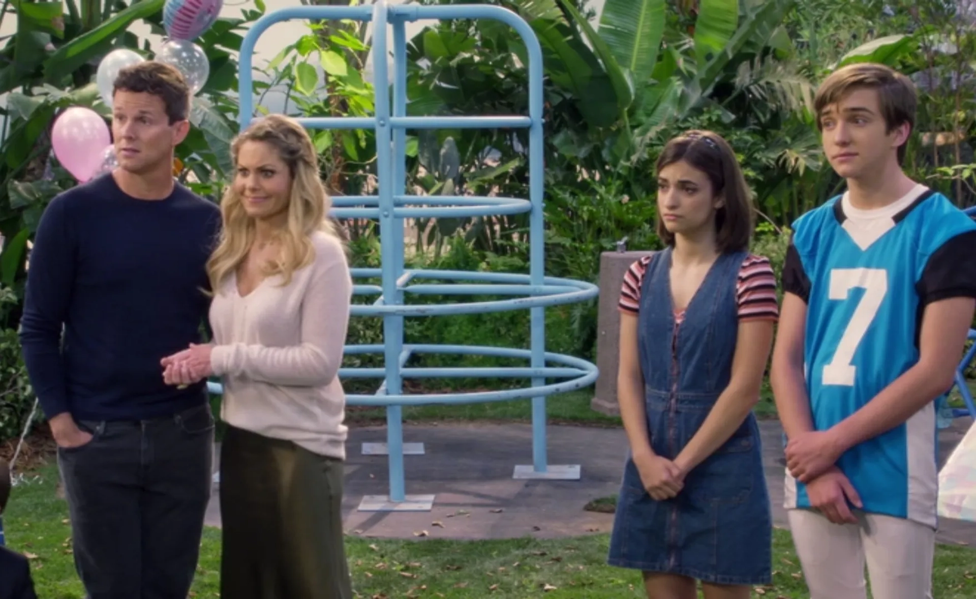 Candace Cameron Bure, Scott Weinger, Michael Campion, and Soni Bringas in Fuller House (2016)