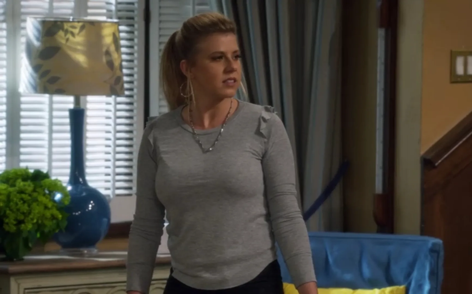 Jodie Sweetin in Fuller House (2016)