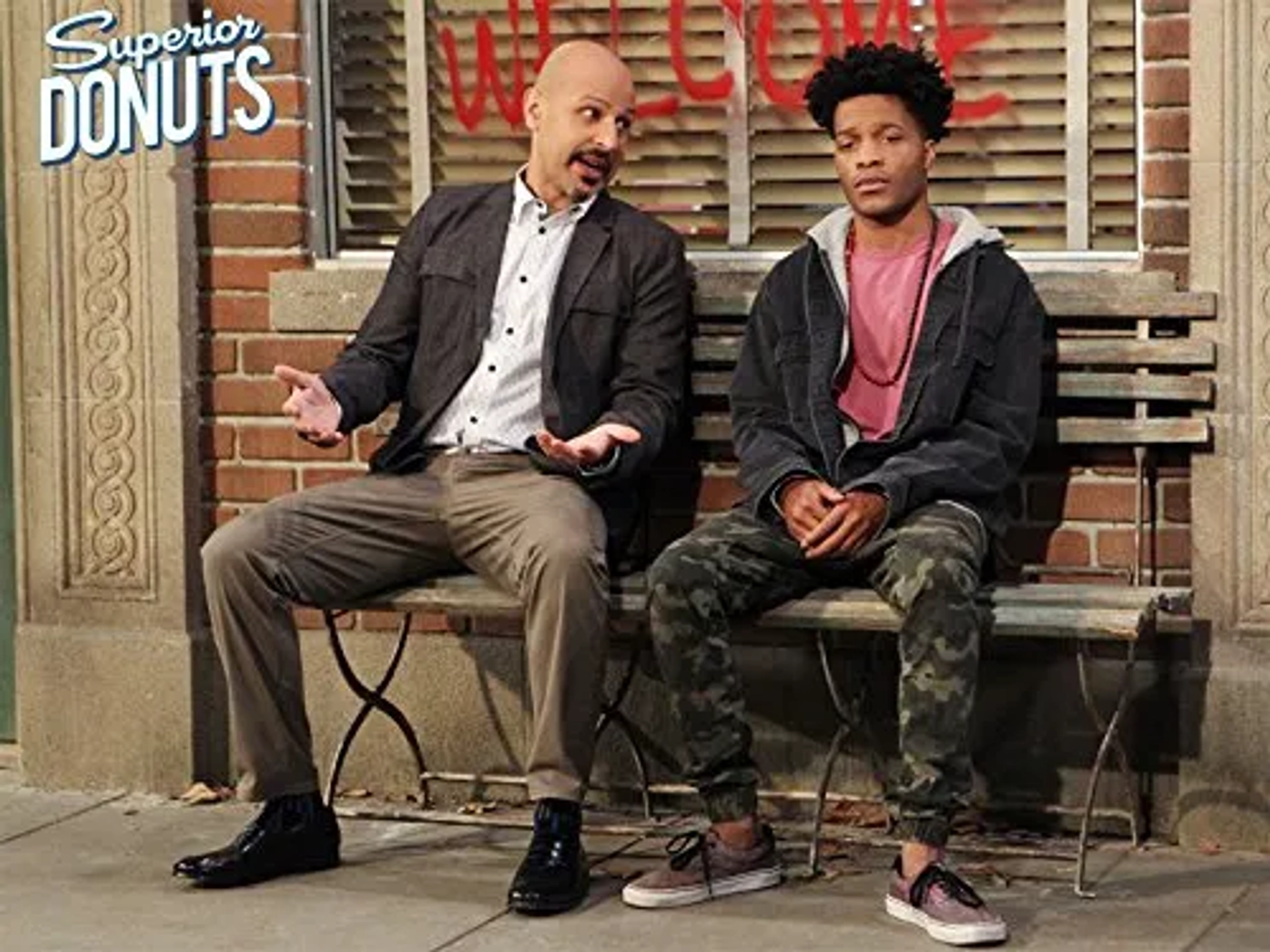 Maz Jobrani and Jermaine Fowler in Superior Donuts (2017)