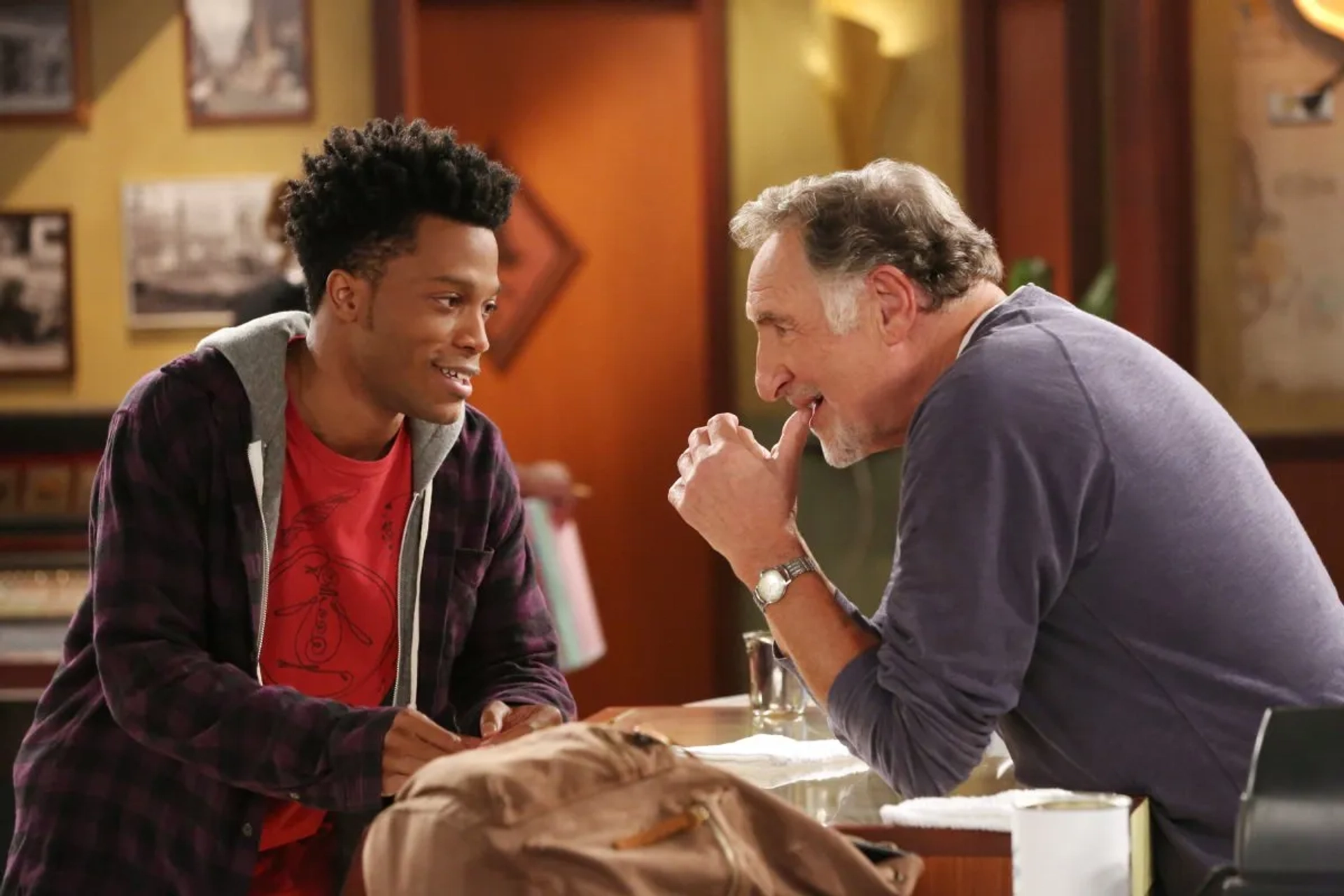 Judd Hirsch and Jermaine Fowler in Superior Donuts (2017)