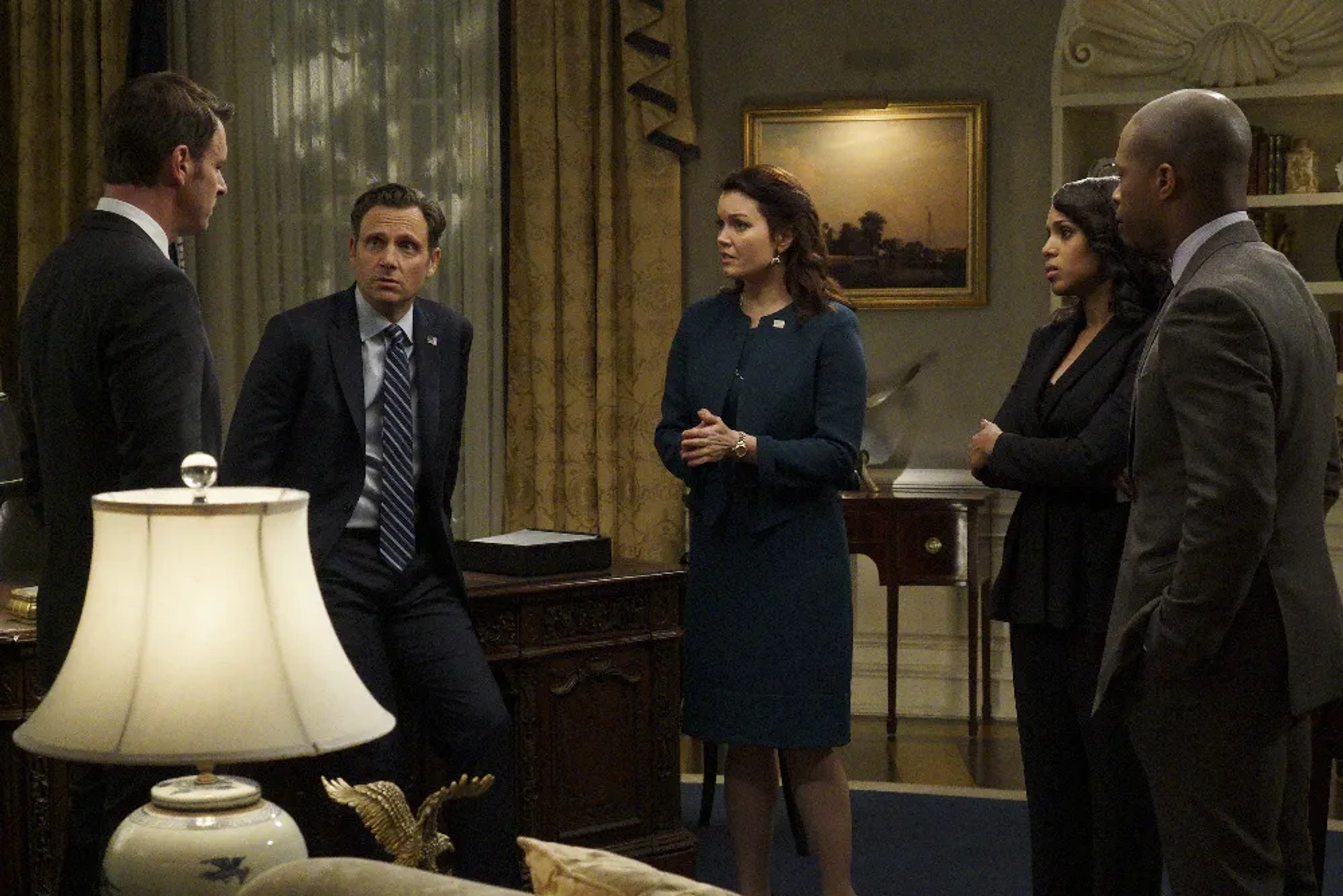 Tony Goldwyn, Scott Foley, Kerry Washington, Bellamy Young, and Cornelius Smith Jr. in Scandal (2012)