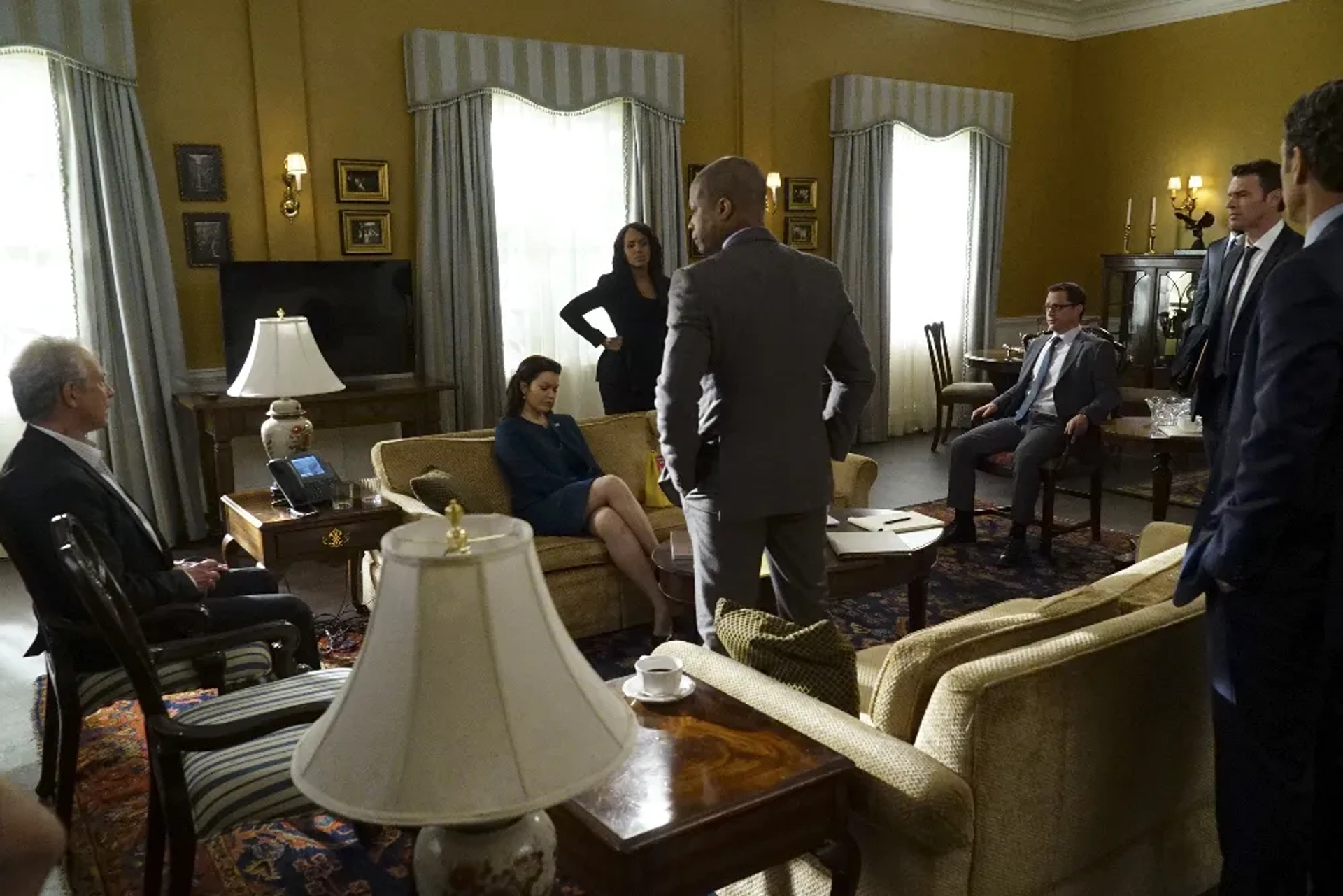 Scott Foley, Joshua Malina, Jeff Perry, Kerry Washington, Bellamy Young, and Cornelius Smith Jr. in Scandal (2012)