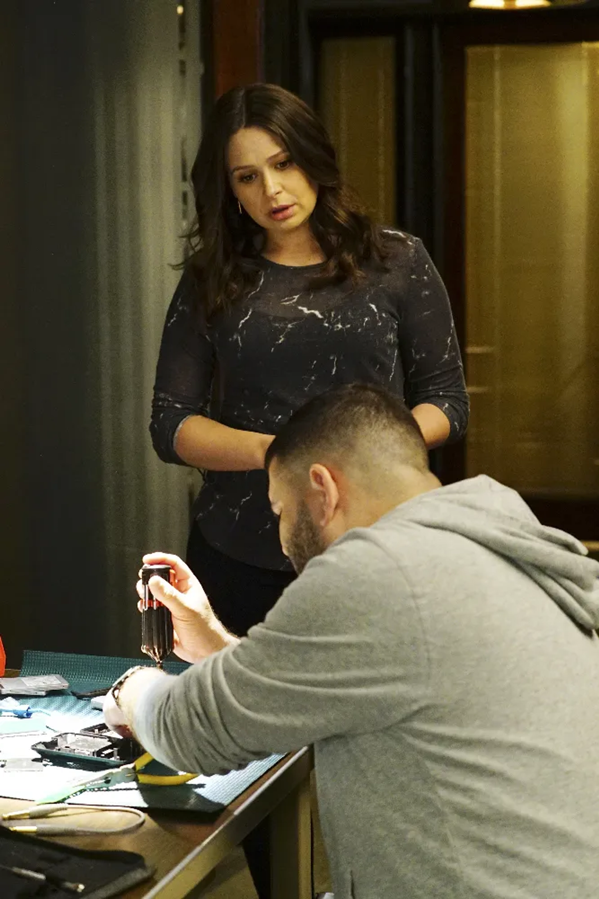 Guillermo Diaz and Katie Lowes in Scandal (2012)