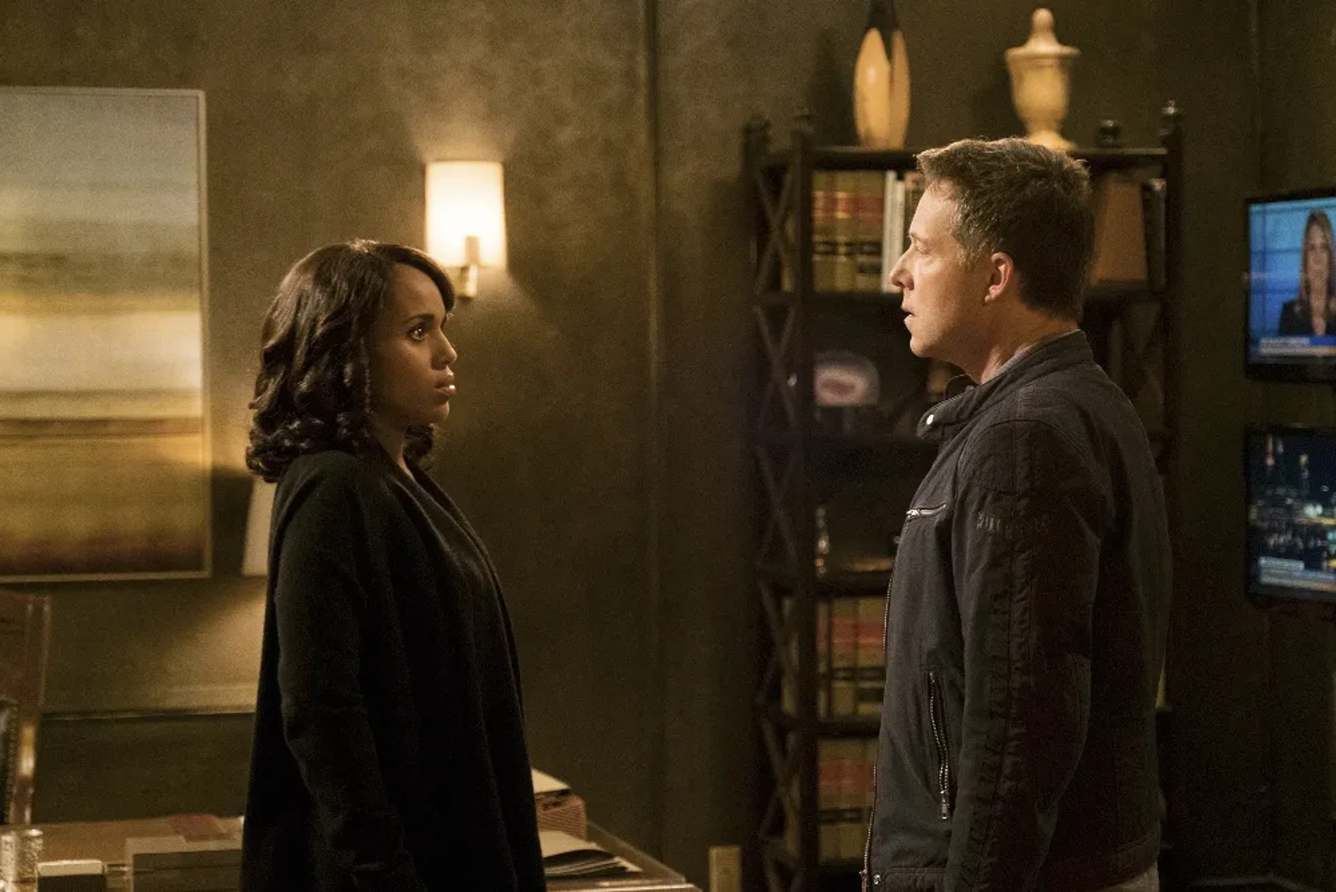 George Newbern and Kerry Washington in Scandal (2012)