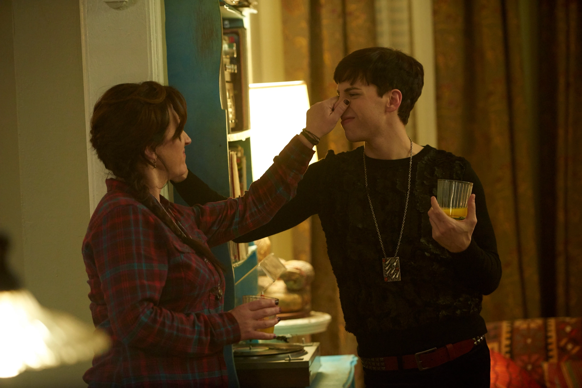 Maria Doyle Kennedy and Jordan Gavaris in Orphan Black (2013)