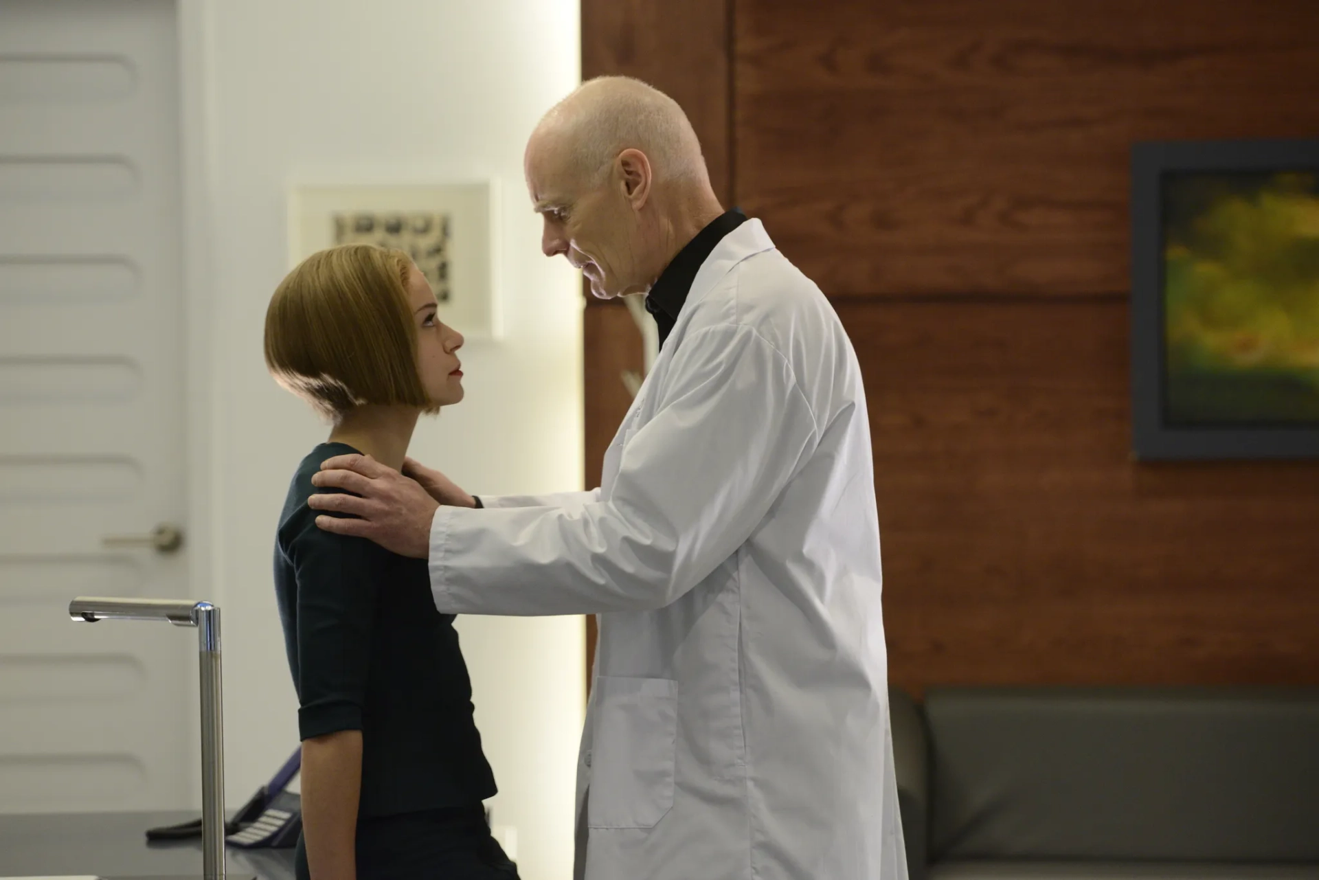 Matt Frewer and Tatiana Maslany in Orphan Black (2013)