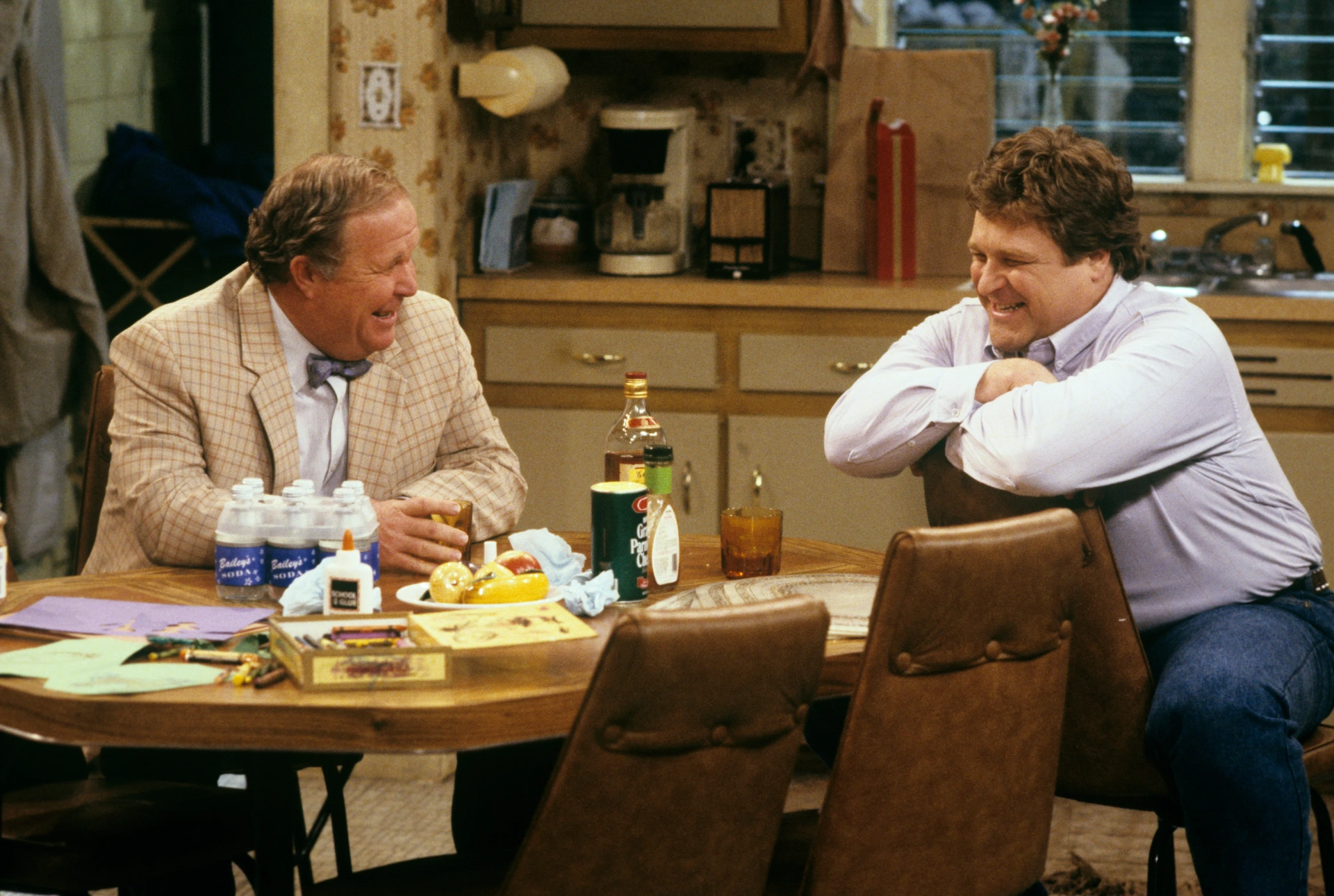 John Goodman and Ned Beatty in Roseanne (1988)