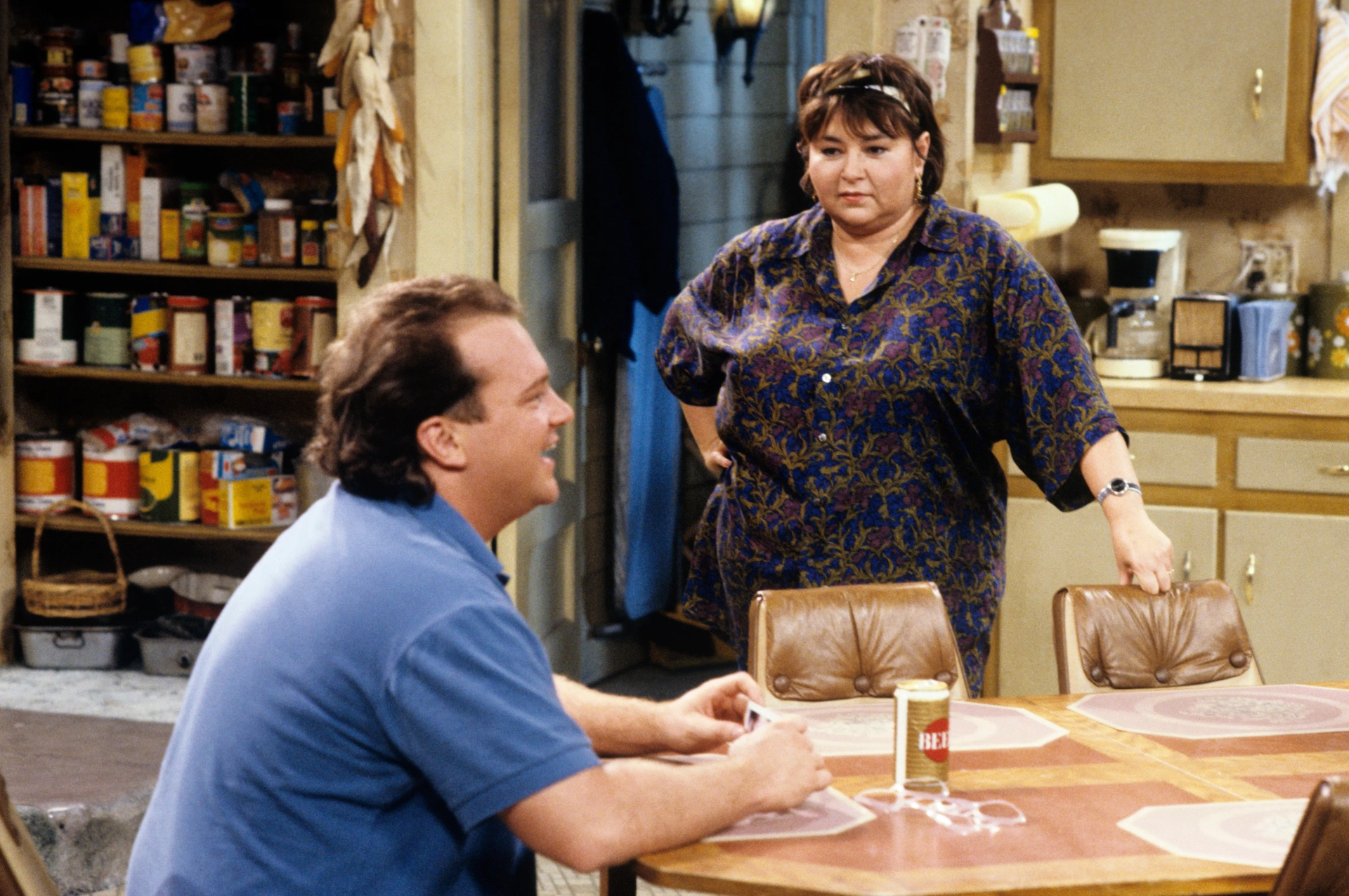 Tom Arnold and Roseanne Barr in Roseanne (1988)