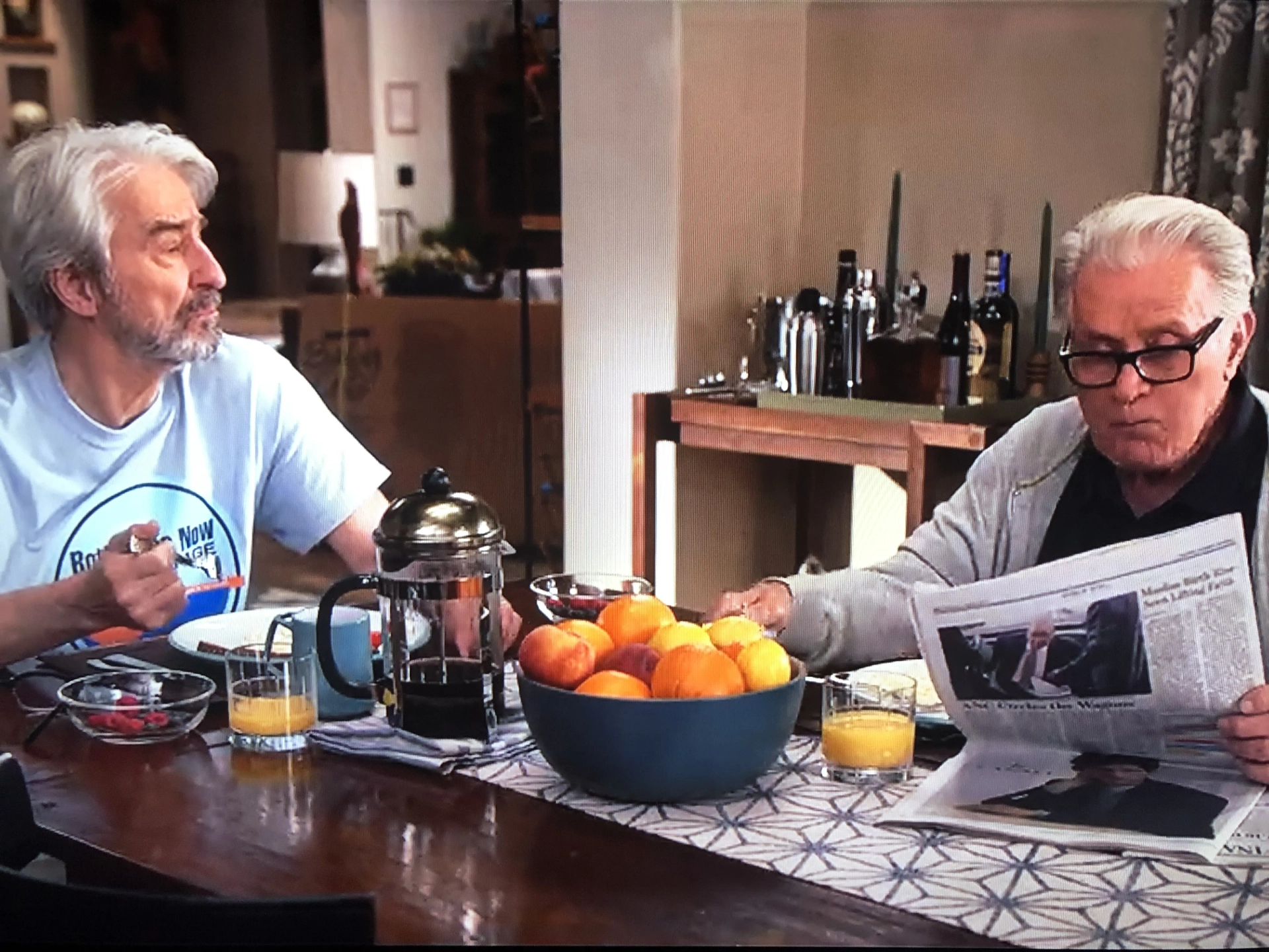 Martin Sheen and Sam Waterston in Grace and Frankie (2015)