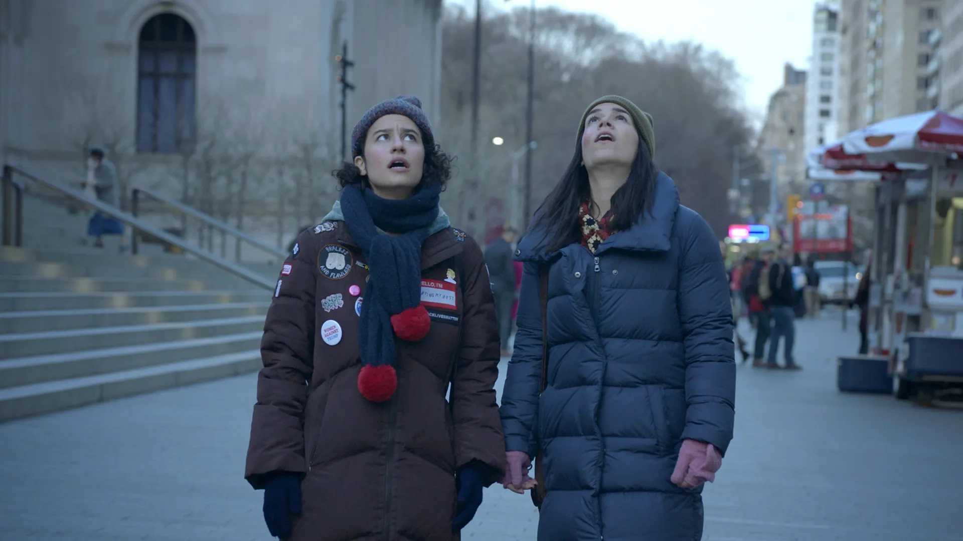 Abbi Jacobson and Ilana Glazer in Broad City (2014)