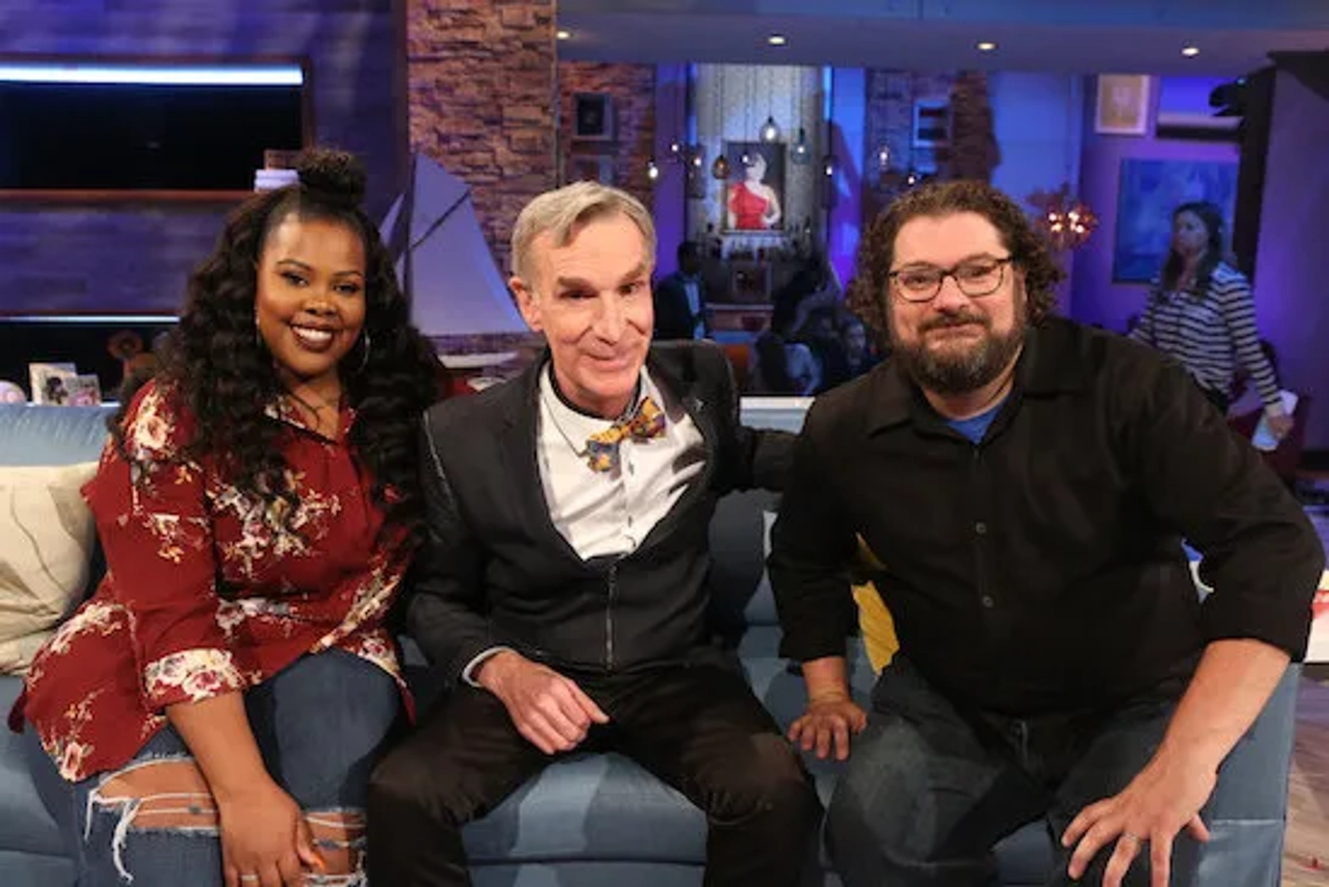 Bill Nye, Bobby Moynihan, and Amber Riley in Hollywood Game Night: Bill Nye the Game Night Guy (2020)