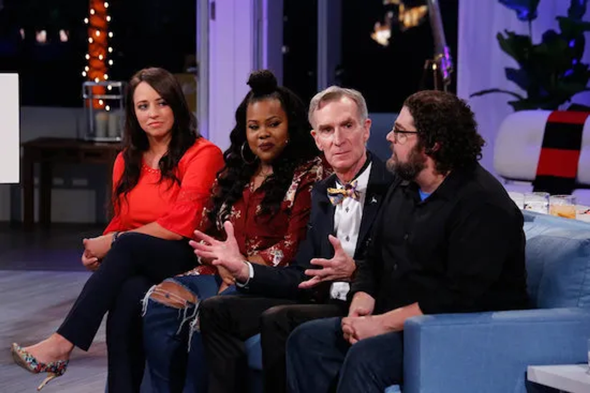 Bill Nye, Bobby Moynihan, and Amber Riley in Hollywood Game Night: Bill Nye the Game Night Guy (2020)