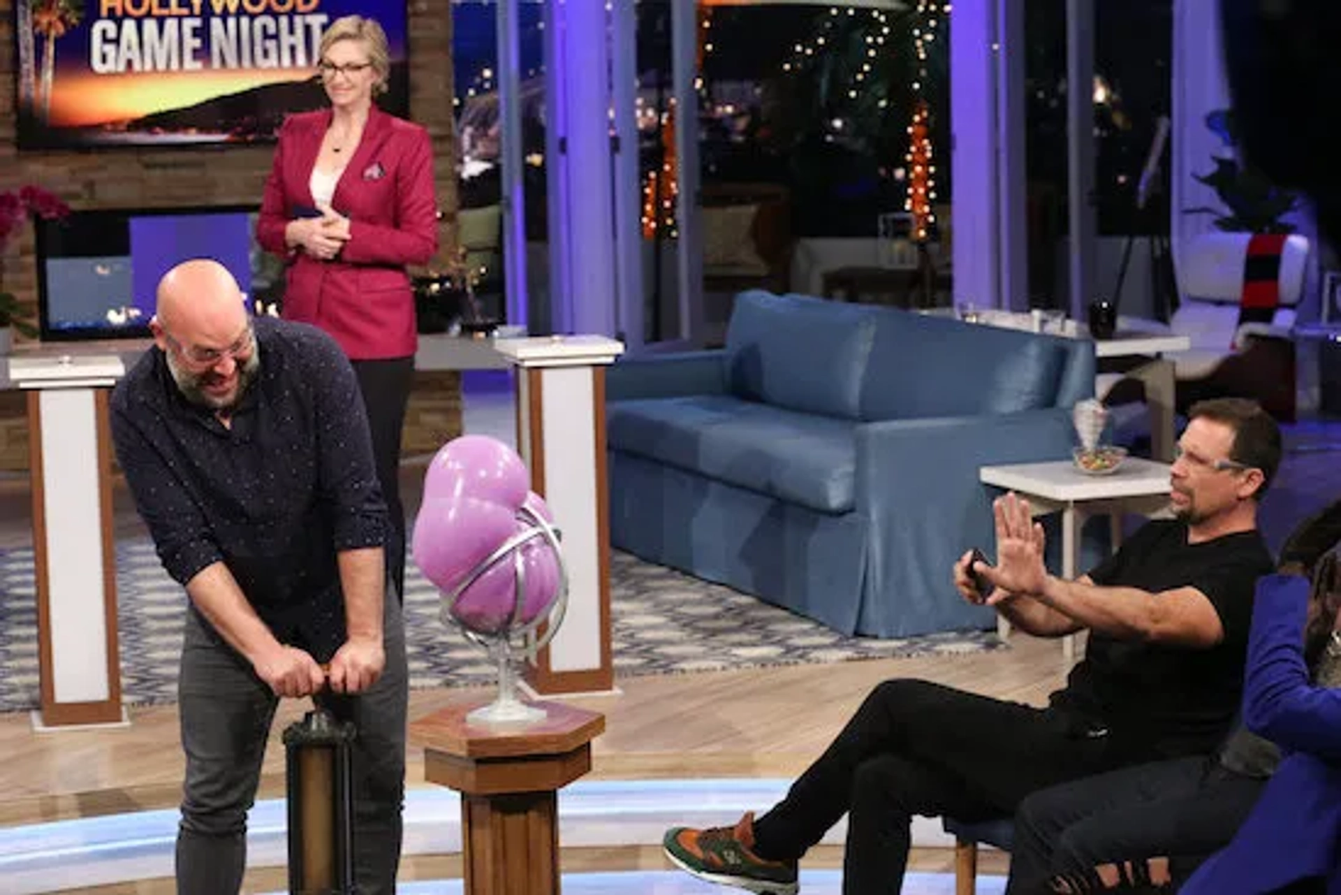 Jeremy Sisto and Jane Lynch in Hollywood Game Night: 7 Seconds of Kressley (2020)