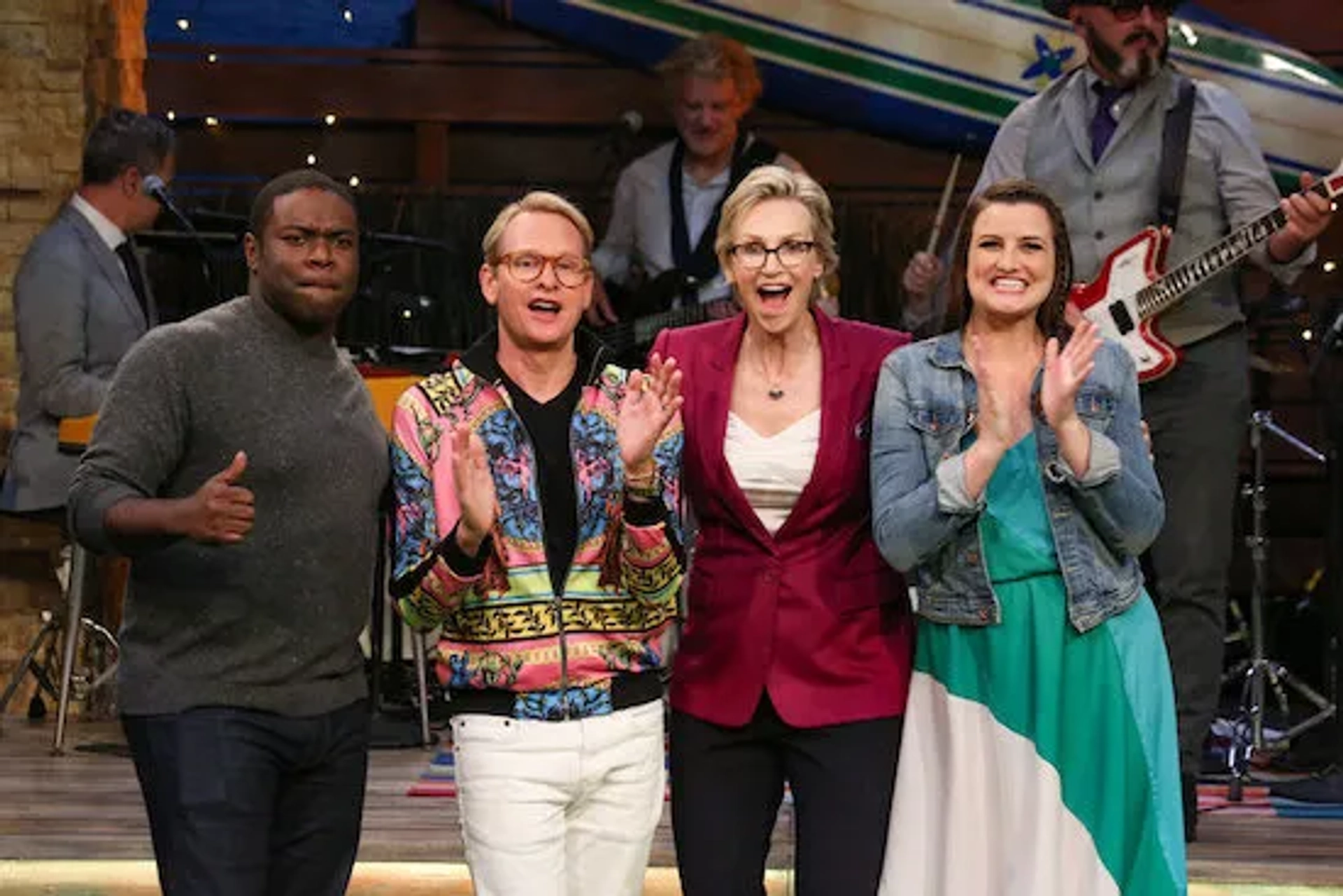 Jane Lynch, Carson Kressley, and Sam Richardson in Hollywood Game Night: 7 Seconds of Kressley (2020)